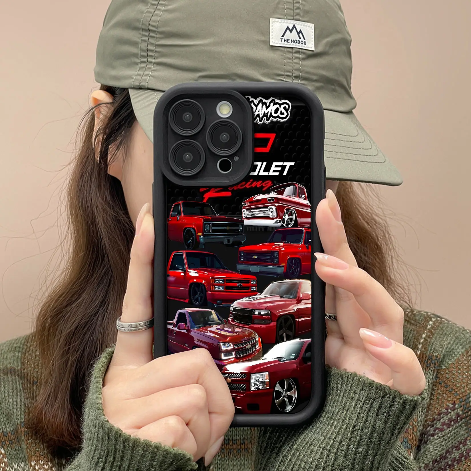 Phone case with a design of red Chevrolet Racing trucks, compatible with Samsung, Apple, VIVO, OPPO, Motorola, Google, Xiaomi, and Honor. Made of TPU, it offers protection against bumps and falls. An excellent gift for friends and family.