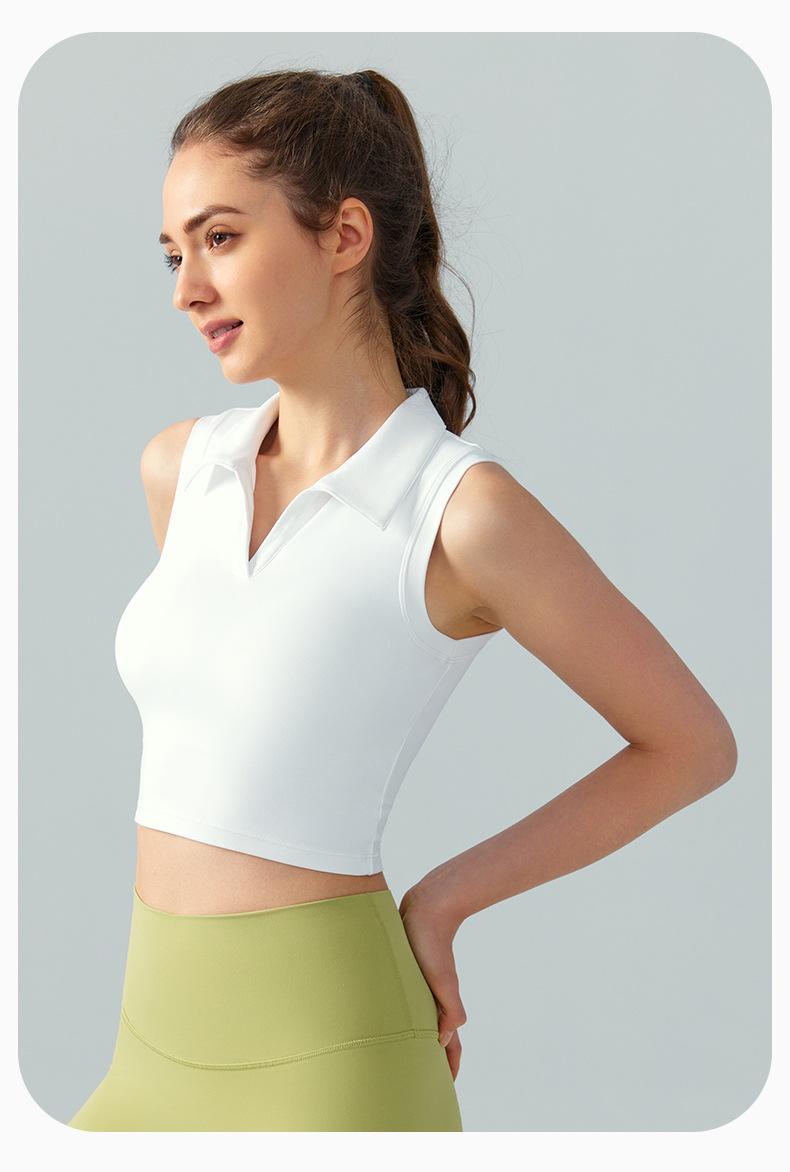 High-neck yoga top for women, sleeveless, slim-fit, breathable, suitable for outdoor running and fitness, sports vest with chest pads