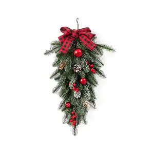 An artificial Christmas pinecone with red berries pendant, scene decoration, festival decoration, room decoration, home decoration, office decoration, theme party decoration, Christmas decoration