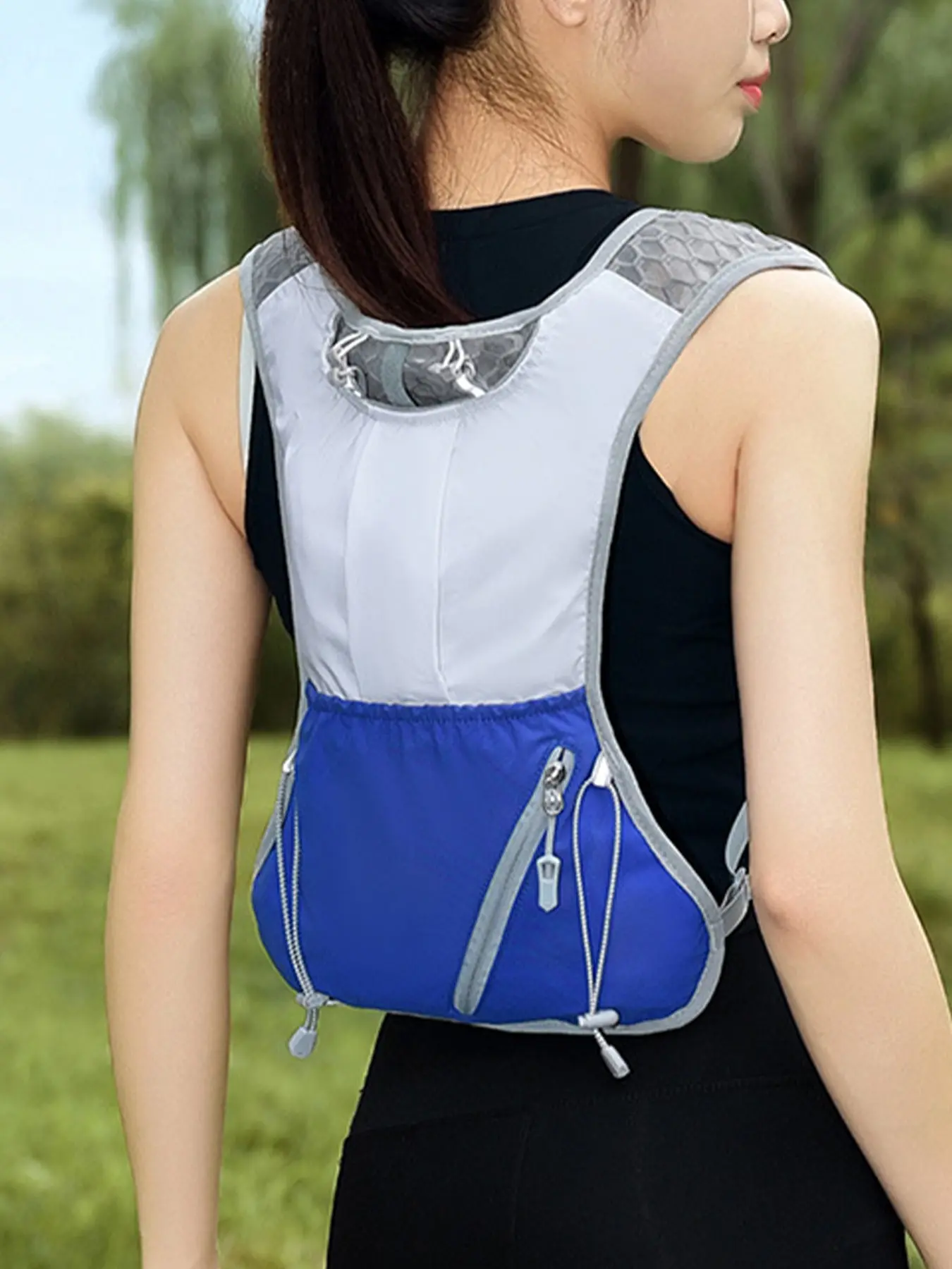 1pc Running close fitting mini small backpack, honeycomb mesh breathable shoulder strap, multi zipper storage compartment+drawstring closure, fits the body without shaking, suitable for night running, hiking, and outdoor fitness.