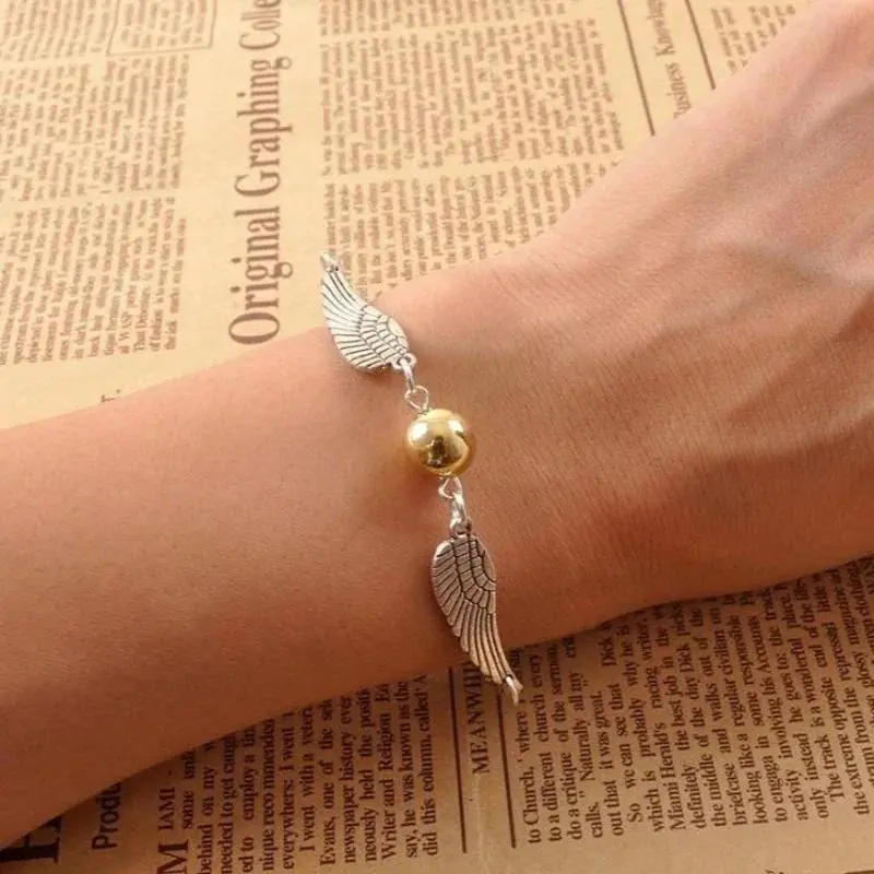 Personality Quidditch Golden Snitch Bracelet Hogwarts Magic Academy Hermione Snitch Bangle for Fans Gift Jewelry Accessories