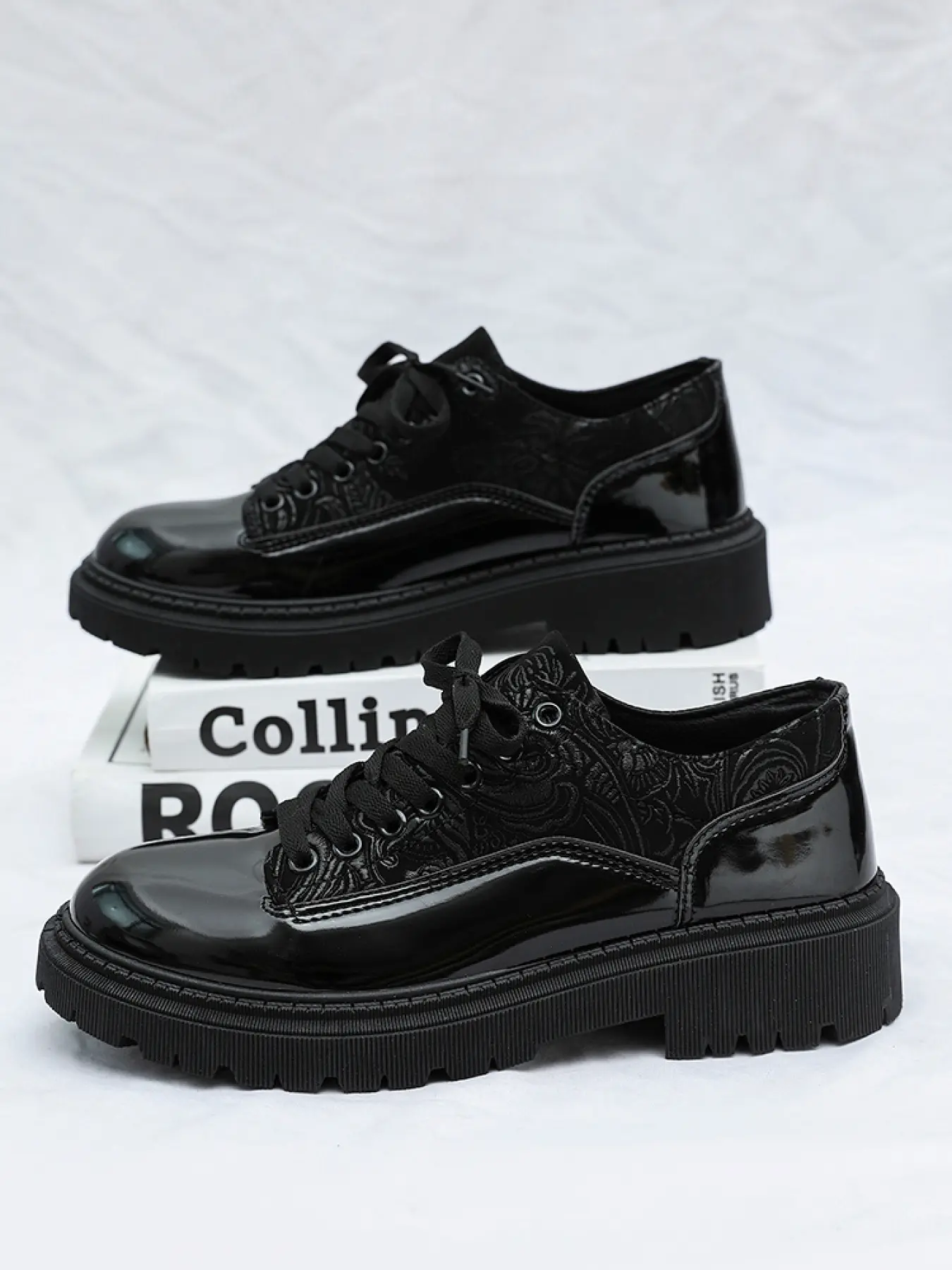 Men 2 Colors New Chinese Style Paisley Spliced Casual Shoes, Patent Leather Color Block With Embossed Print, Elevated Sawtooth Sole Trendy Dress Sneakers
