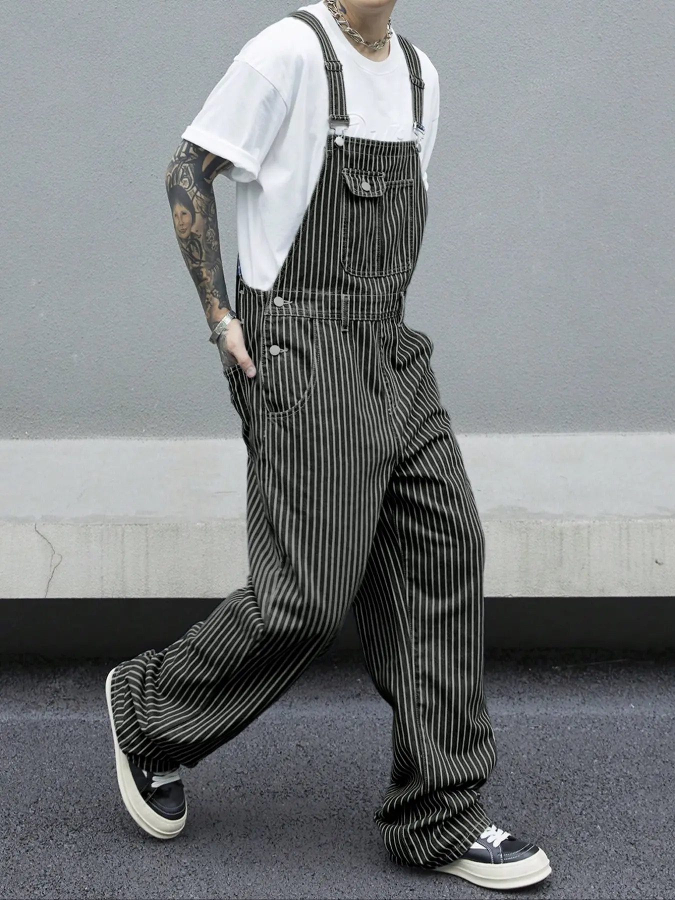 Men's Casual Striped Utility Denim Bib Pants, Adjustable Shoulder Straps, Perfect for Work & Leisure Wear, Comfortable Fit