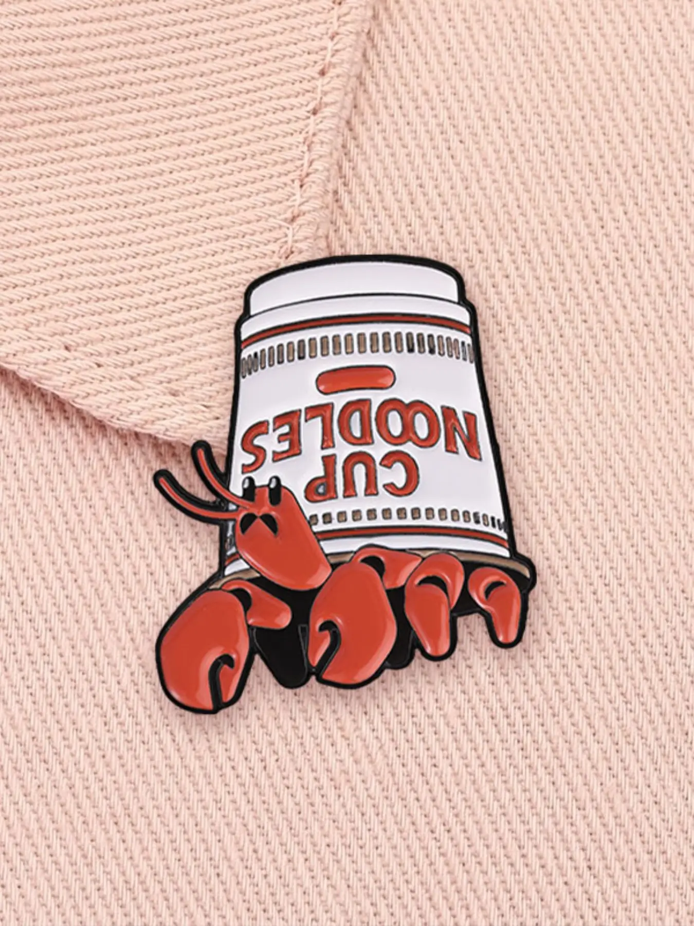 Cute Hermit Crab Cup Noodles Enamel Pin Funny Seafood Instant Noodle Cartoon Food Alloy Brooch Lapel Backpack Clothing Decor Badge Fashion Jewelry Accessories Gift for Friends