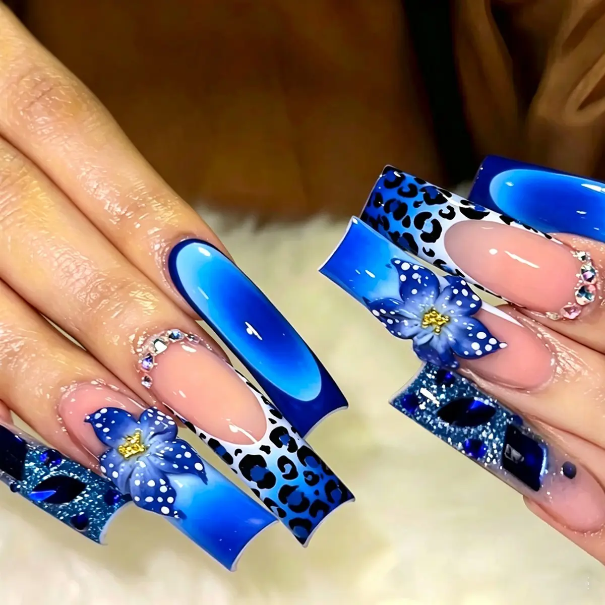 24pcs Press-On Nails Set, Blue Leopard Print Floral Design, Rhinestone Glitter Fake Nails, Decorative Nails, Includes Jelly Gel & File