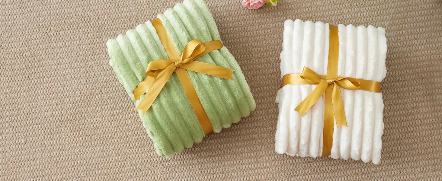 BEDELITE Fleece Cozy Blanket 300GSM Soft Warm Fluffy 3D Stripe Texture Microfiber Polyester Throw Twin Queen King Sizes Decorative Valentine's Day gift Giftable