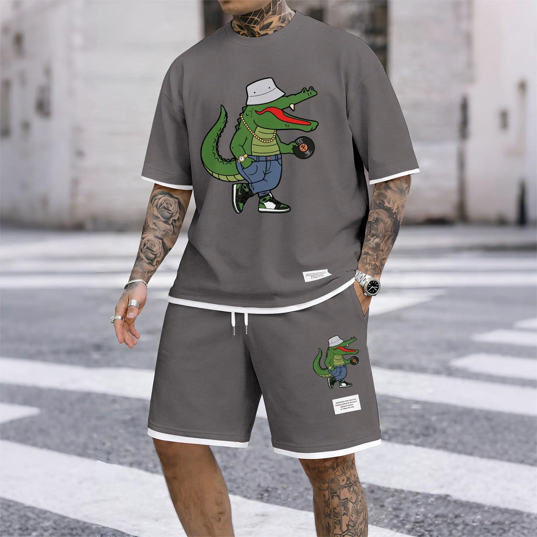 Men’s Crocodile DJ Graphic Print Waffle Fabric Short Sets 2 Piece Outfits, Green Summer T-Shirt and Shorts Set, Hip Hop Streetwear Look, Textured Casual Outfit, Breathable Loose Fit, Music Inspired Style
