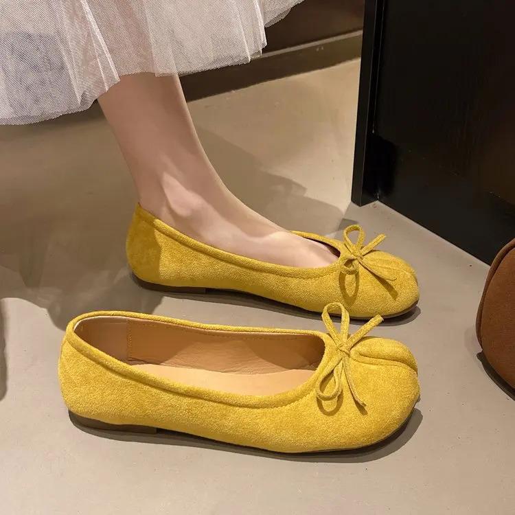 2026 New Pig Hoof Shoes, Cowhide Split Toe Shoes, Women's Summer Flat Bottom Shallow Mouth Single Shoes, Ballet Horseshoe Shoes, Axigo Same Style, One Step Stepping