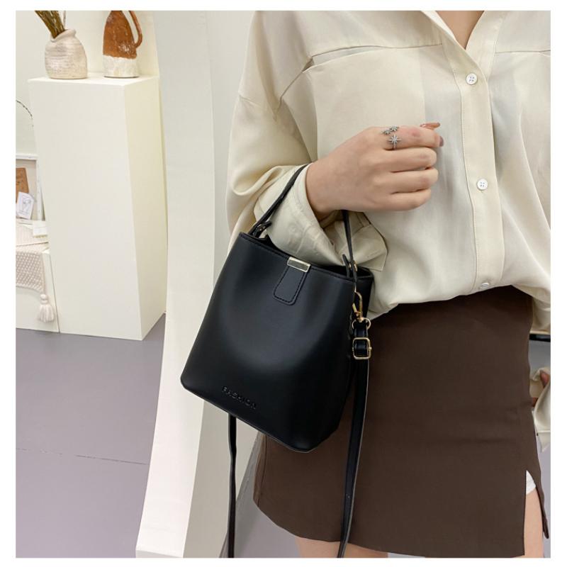 Small Fresh Day Bag Women's Popular Handheld Crossbody Bucket