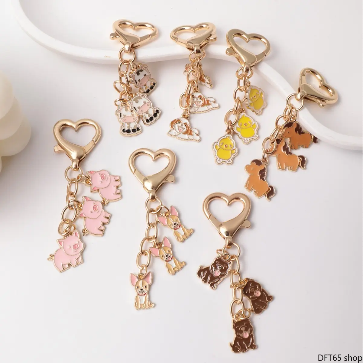 Cartoon Mini Animal Alloy Keychain Cute Piglet Chick Charms Built-In Heart Lobster Clasp Smooth Polished Metal Surface Lightweight Compact Frame For Handbag Backpack Daily Sweet Portable Decorative Bag Hanging Accessory, Purse, Bag Charm, Minis For Purse