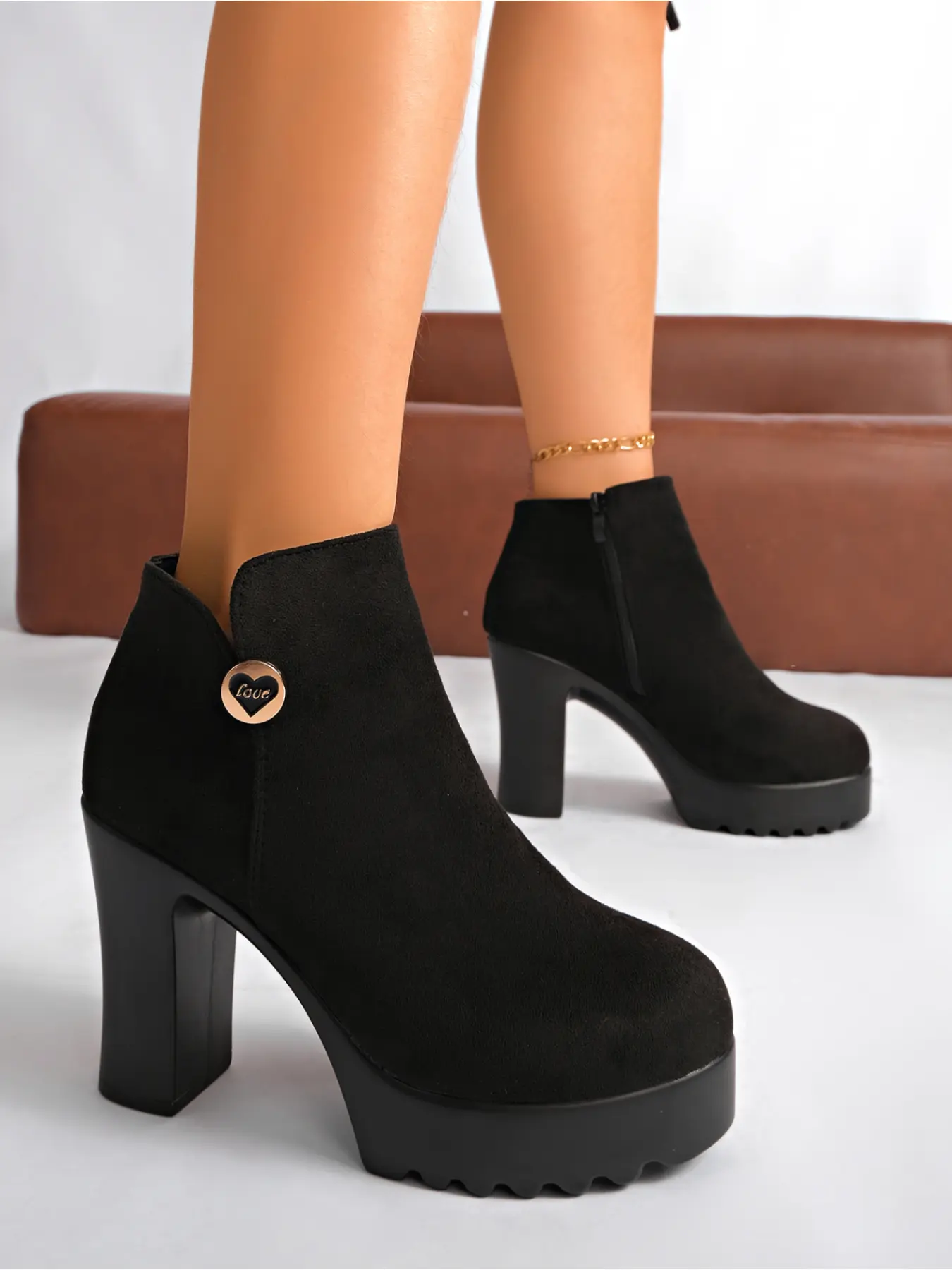 High Lift Platform Ankle Boots Soft Wrinkle Resistant Suede Heart Badge Decor Side Zip Solid Chunky Heel Elegant Daily Booties