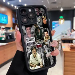 Narcos Scarface Money gangster portrait phone case. Cases compatible with Samsung, Apple, VIVO, OPPO, Motorola, Google, Xiaomi, and Honor. Made of TPU silicone, they offer protection against bumps and falls.
