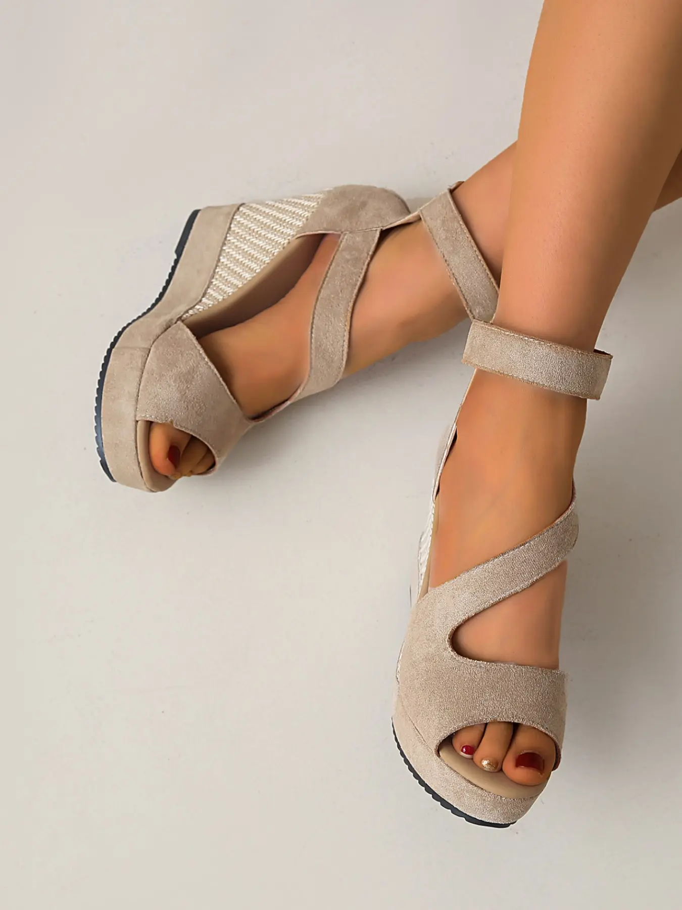 Vintage Wedge Open-Toe Sandals, Women's Summer 2026 New Arrival, Faux Fur Waterproof Platform, Hollow Out Thick Sole High Heels, Fashionable & Comfortable