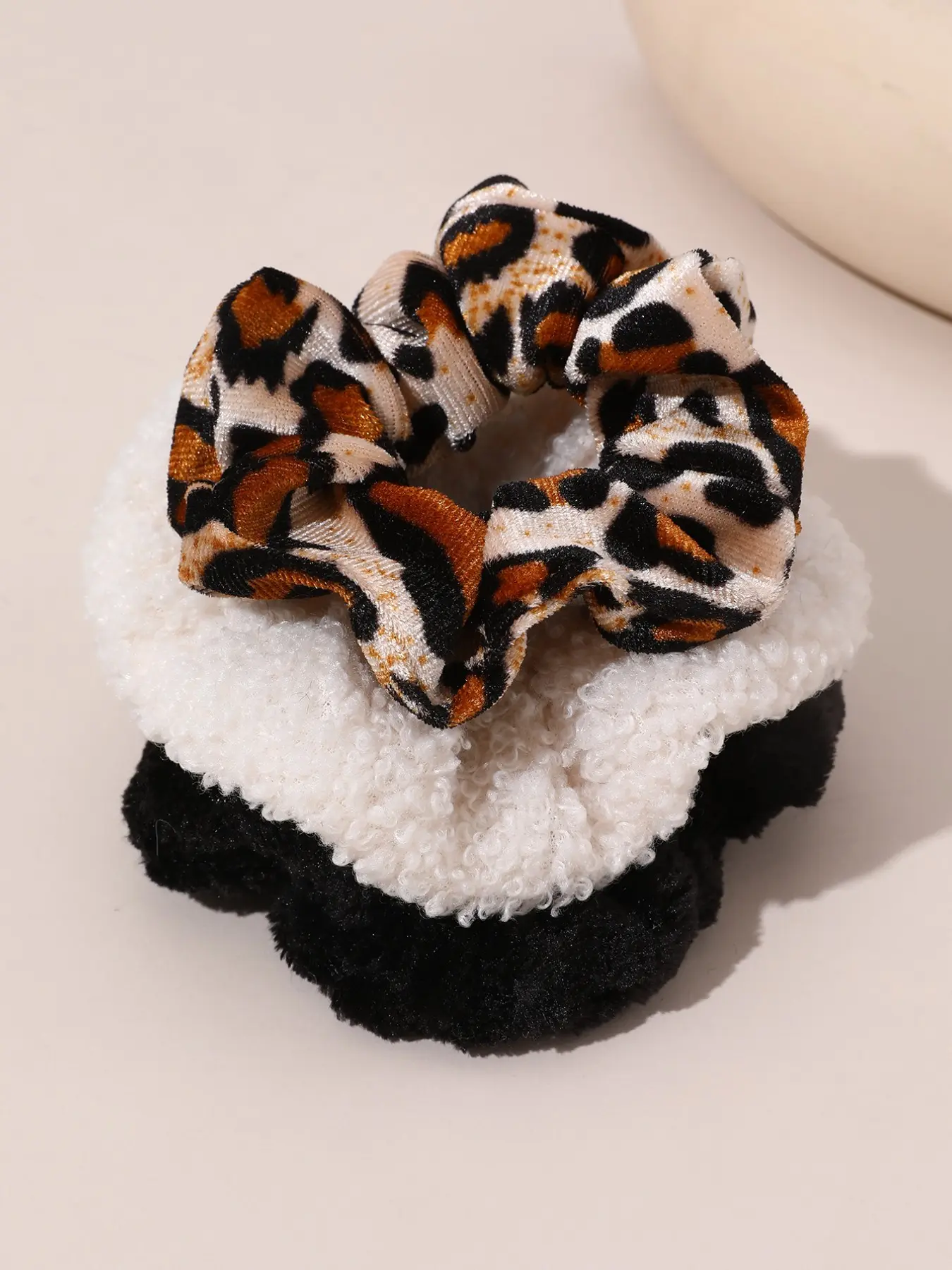 Vintage Leopard Print Velvet Hair Ties Set, Soft Faux Fur Elastic Band Scrunchies, Elegant All-Season Hair Accessories for Girls