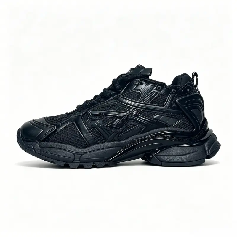 2026 latest model running shoes, black "dad shoes," retro-style men's sneakers, it is recommended to purchase one size smaller