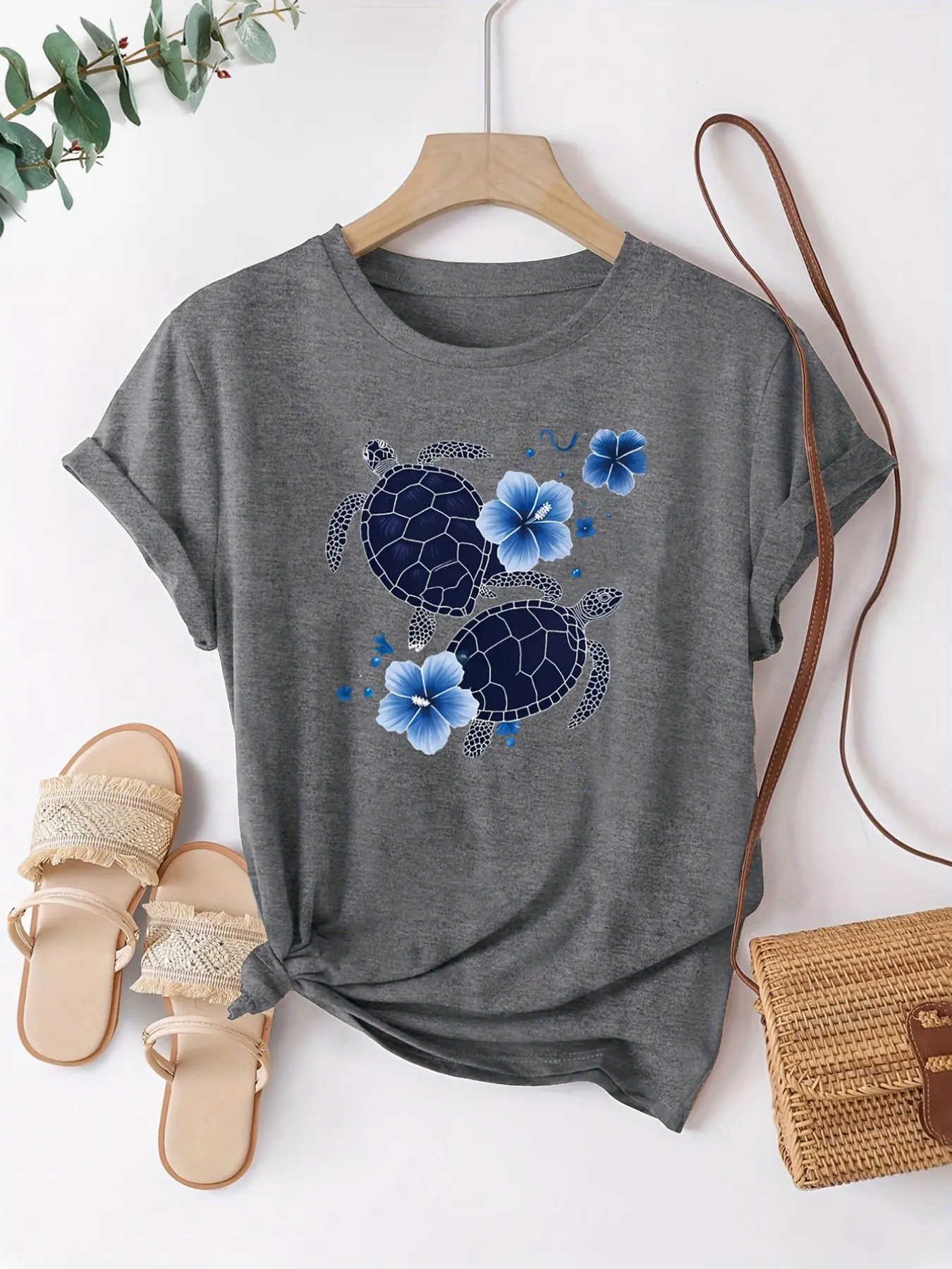 Women's Turtle Print Round Neck Short Sleeve T-Shirt, Soft Stretch Fabric, Comfortable Fit, All Season Casual Summer Chic Top