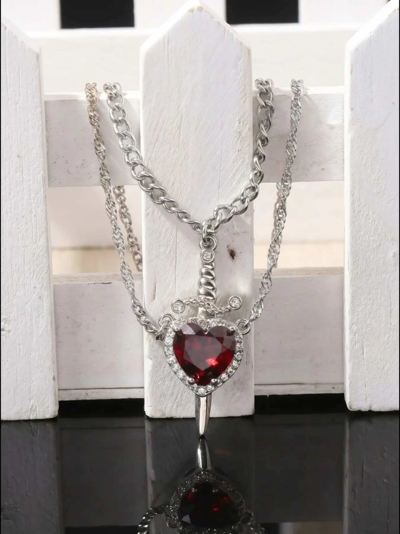 Heart and Sword Couple Necklace, High-Quality Zircon Stainless Steel, Waterproof and Fade-Resistant, Perfect Gift for Couples, Daily Wear Jewelry, Accessory Necklace, Chain Necklaces