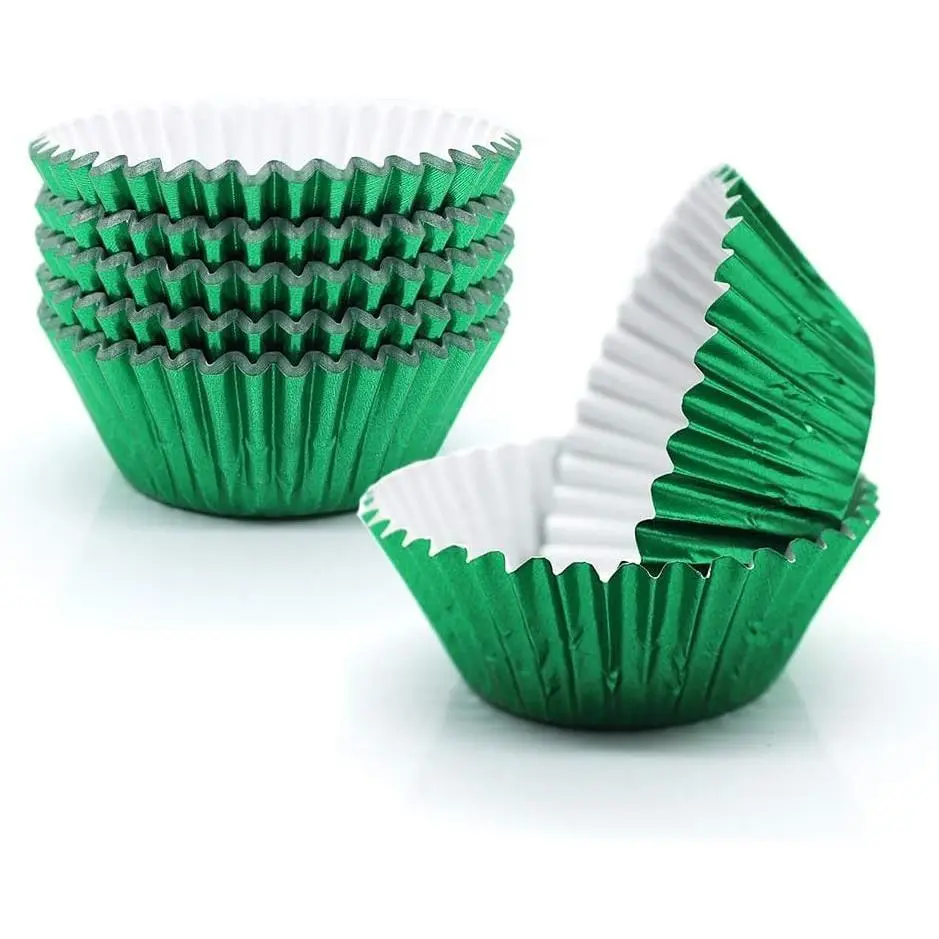 Cupcake Liners Green, Standard Size Green Foil Cupcake Liners Wrappers Metallic Baking Cups,Muffin Paper Cases, 100 Pack