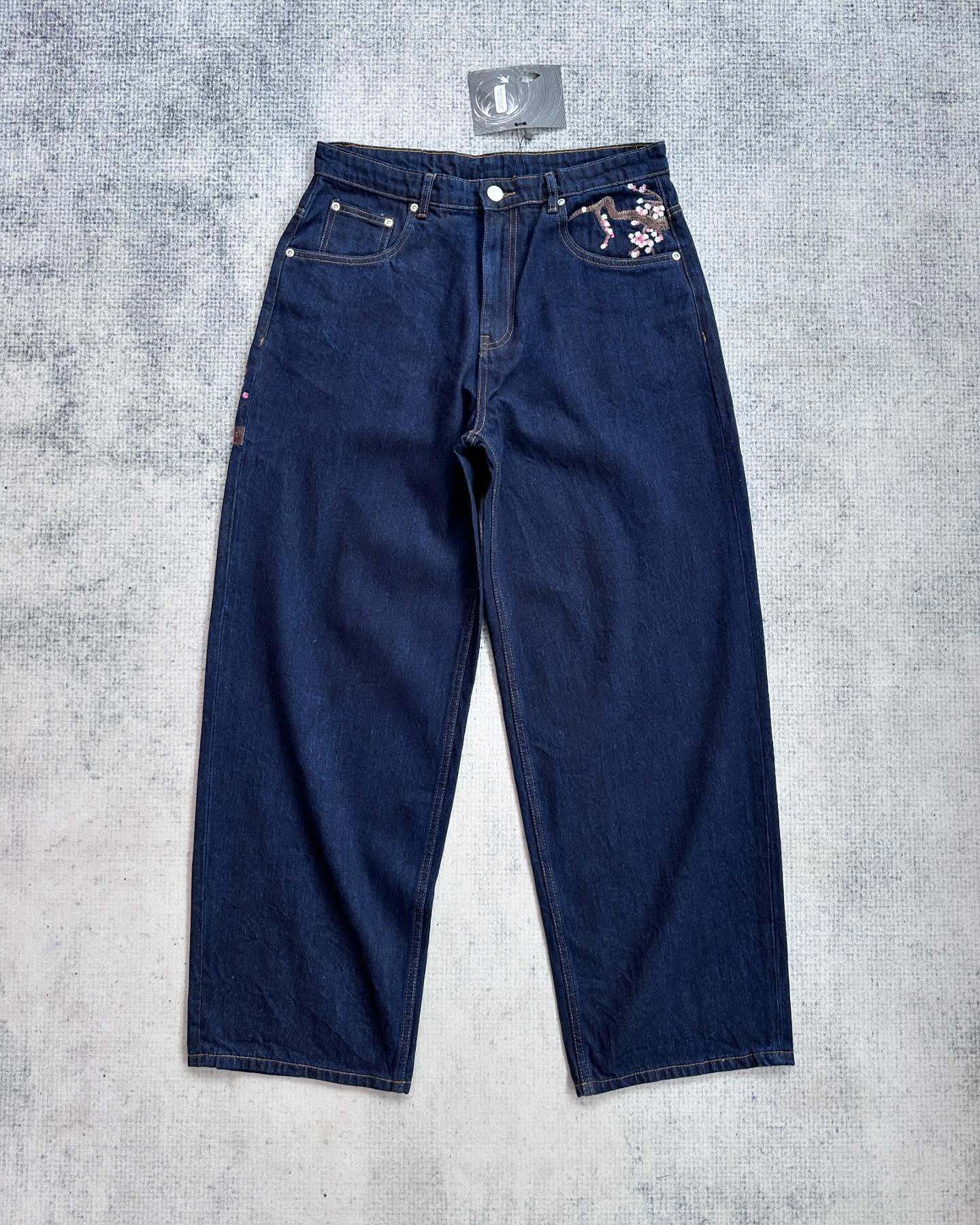 European and American retro plum blossom embroidered straight-leg jeans, unisex, versatile, unique street style trendy jeans, cross-border