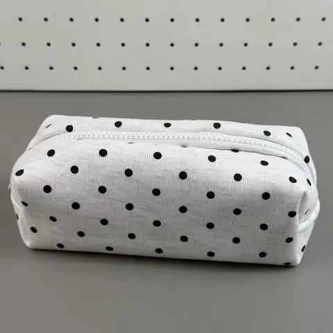 1pc Large Capacity Polka Dot Stationery Bag, School Supplies, Cosmetic Pouch, Korean Style Pencil Case, Minimalist Portable for Girls, Suitable for All Seasons, Desktop Decoration