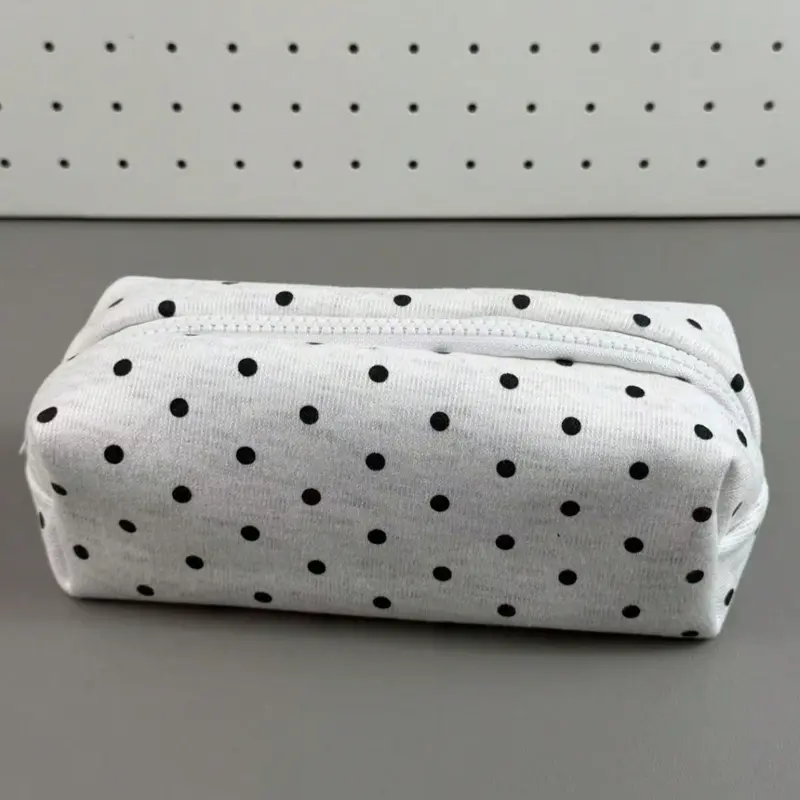 1pc Large Capacity Polka Dot Stationery Bag, School Supplies, Cosmetic Pouch, Korean Style Pencil Case, Minimalist Portable for Girls, Suitable for All Seasons, Desktop Decoration
