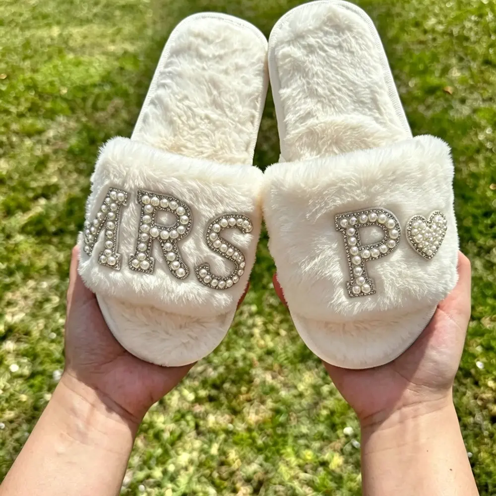 Mrs A-Z fluffy Slippers, Soft Fluffy Footwear, Spring autumn winter spa Sleepover Wedding Morning engagement Bridal Shower Honeymoon travel Bachelorette hen night Party Weekend Girls Trip bride to be decoration Future Mrs Gift photo props