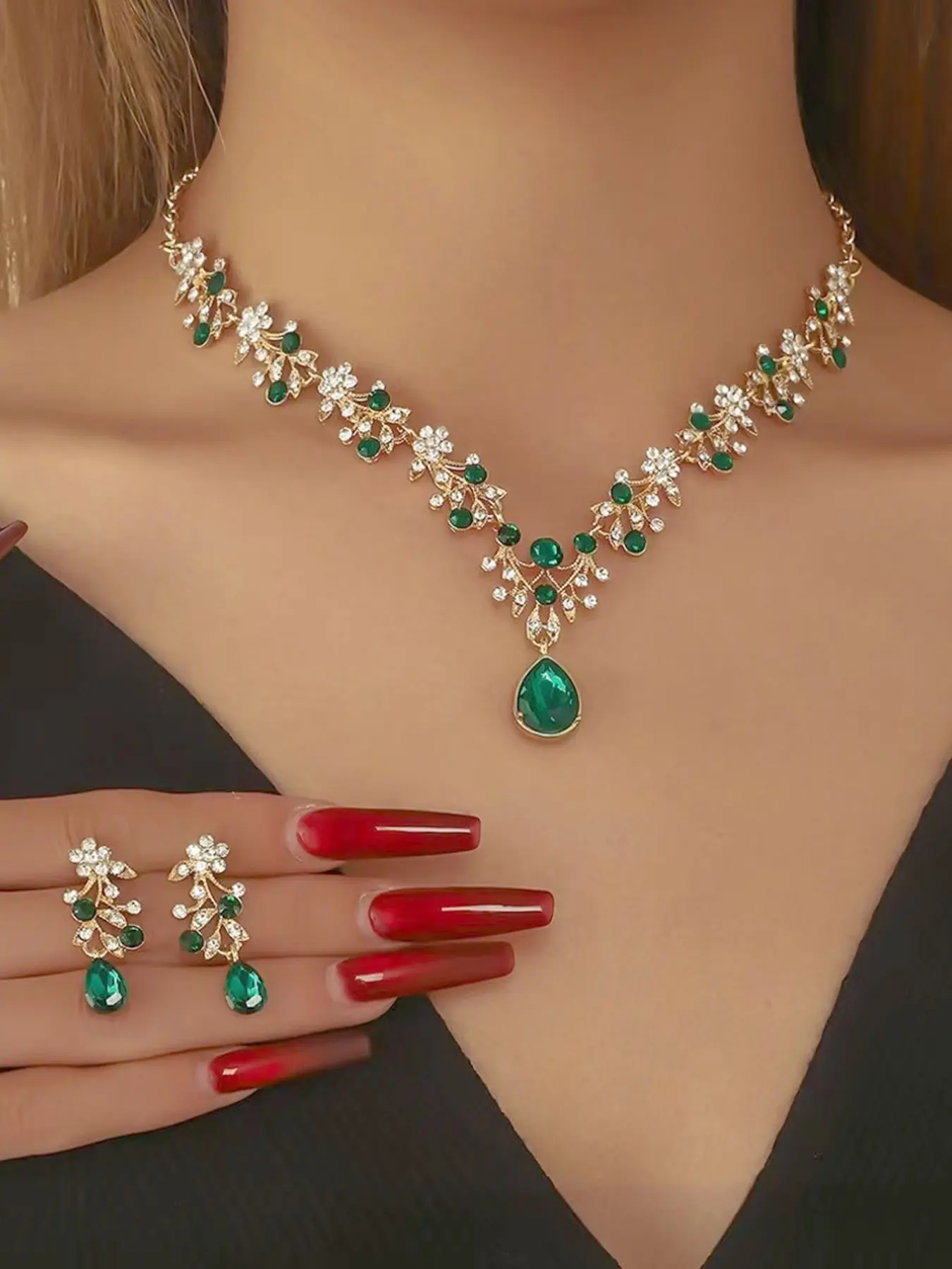 Fashion Costume Jewelry Set with Necklace and Earrings, Alloy Rhinestone Sparkle, Perfect for Parties, Festivals, Evening Events