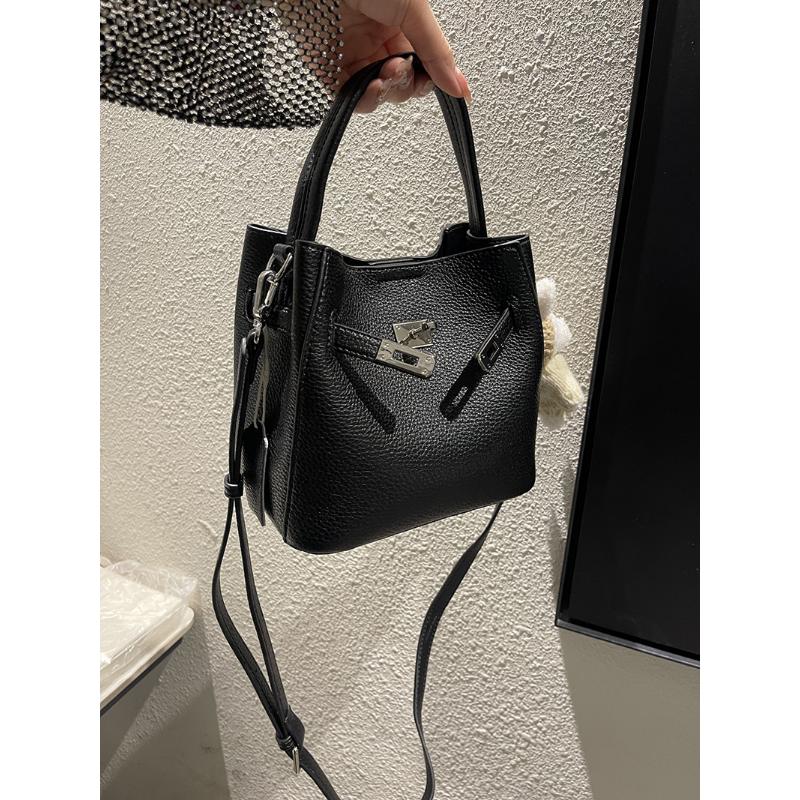 Minimalist Soft Leather Bucket Bag Women's 2026 Kelly Texture Original Design Hand-held Shoulder Crossbody