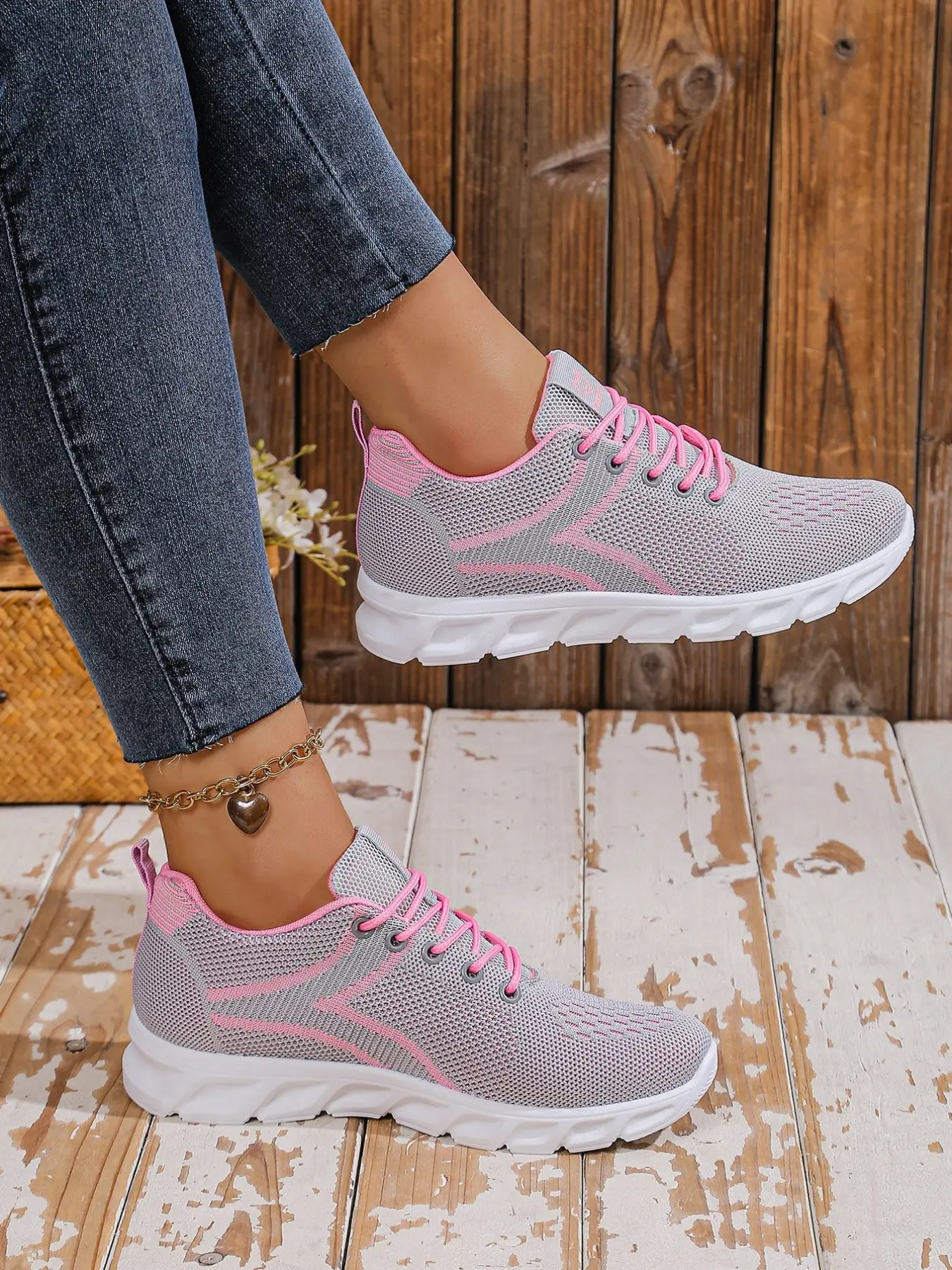 Women's Lightweight Running Shoes, Breathable Mesh, Flat Sole, Shock Absorption, Anti-Slip, Casual Sports Shoes, Slip-On, Comfortable, Breathable Running Sneakers