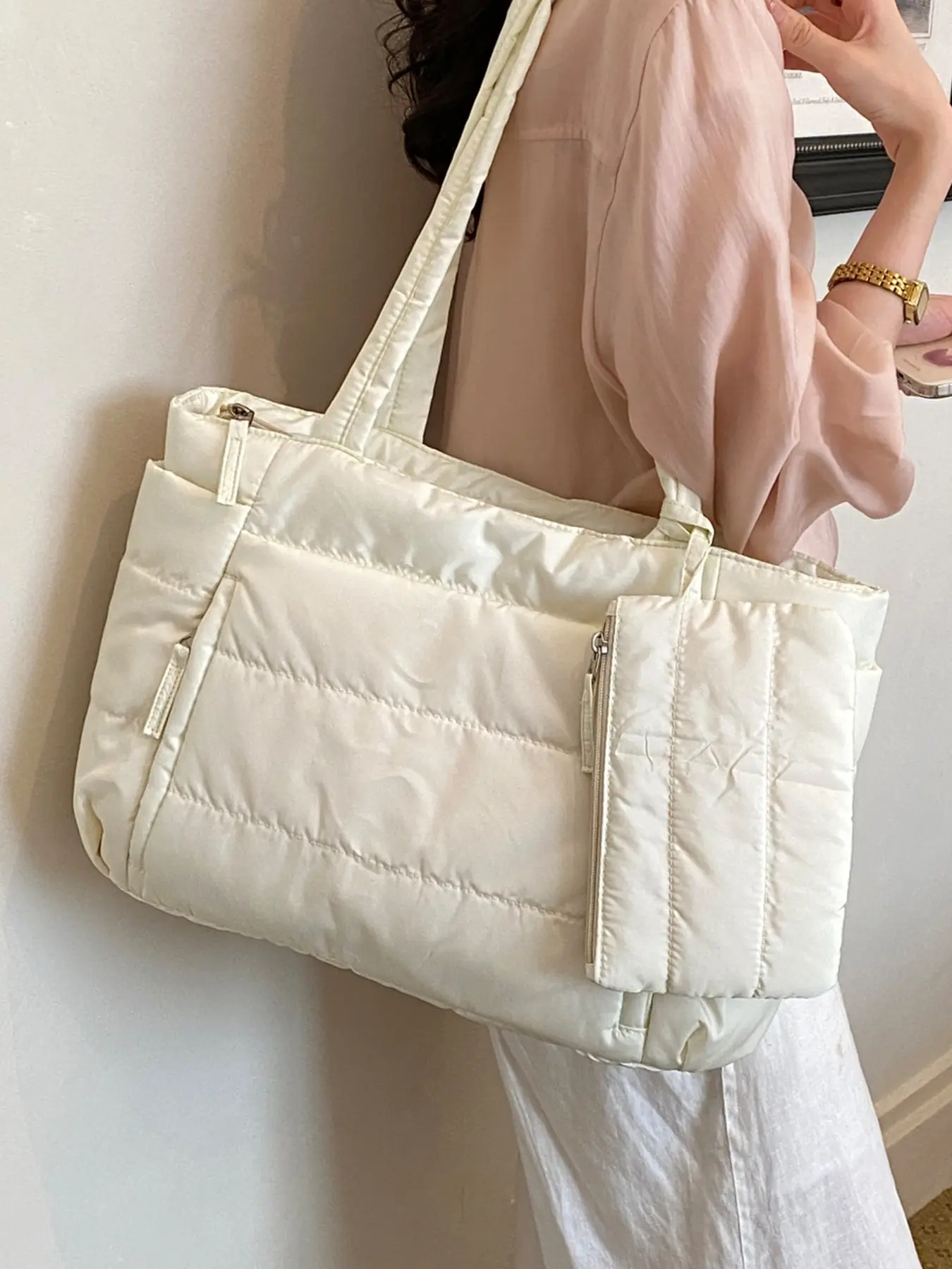 Large Capacity Multi-Compartment Lightweight Versatile Tote Bag, Trendy Commuter Short Trip Travel Coat Bag, Stylish and Functional Everyday Accessory