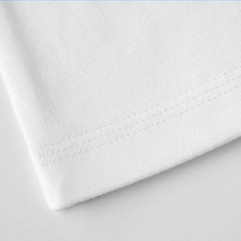 "I'm Not Old, I Am Classic" Vintage Car Graphic Tee – Casual Fit, Gift for Men and Women