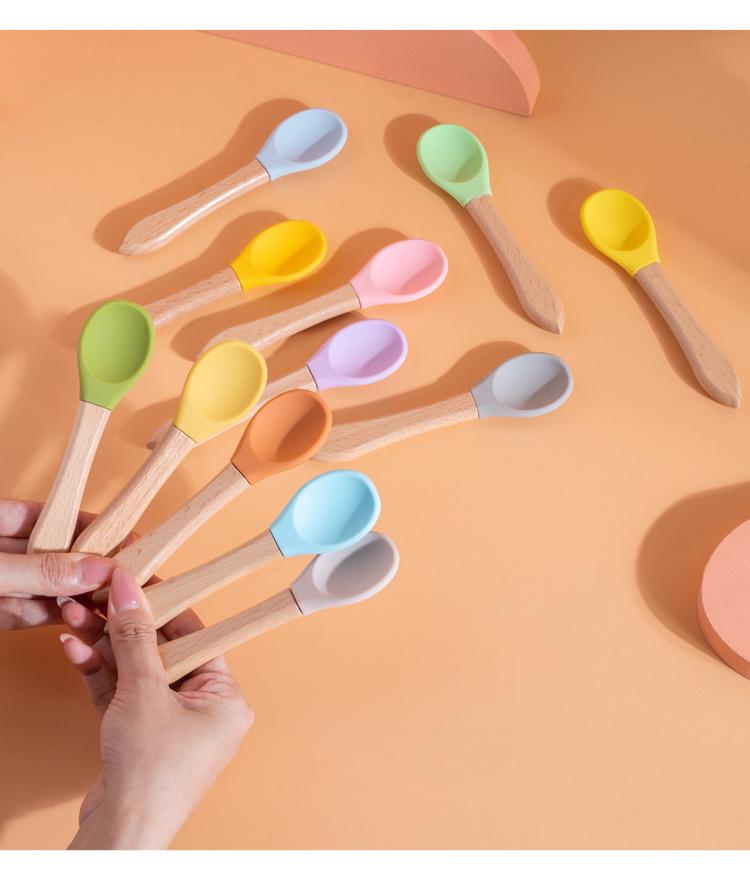 SoPets Pet Food Spoon Silicone Cat Feeding Scoop for Wet Food Canned Food with Wooden Handle Safe Dishwasher Friendly Pet Supplies Automatic Feeder Accessories