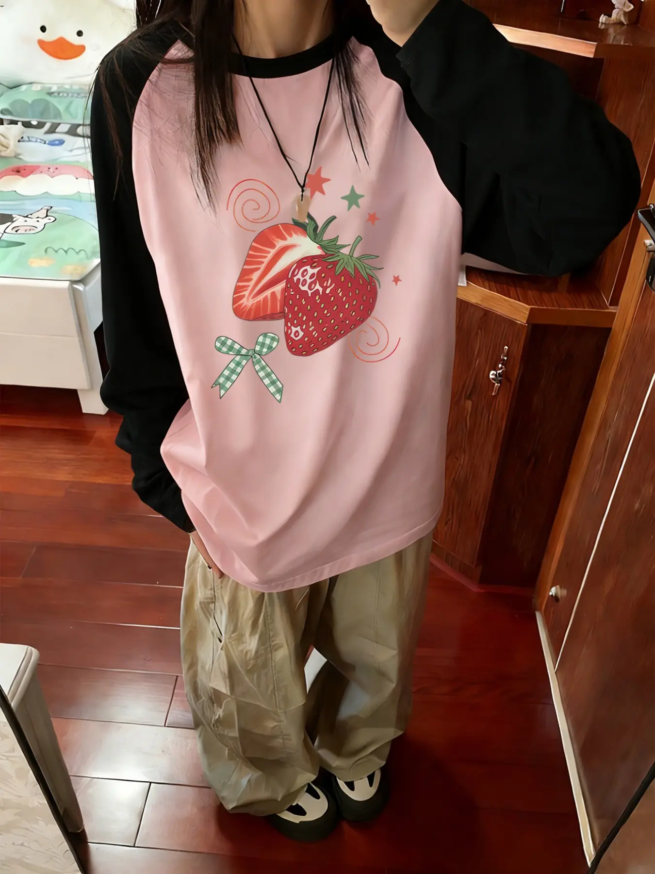 Spring Summer Women's Long Sleeve T-Shirt, Vintage Strawberry Bow Print, Loose Baseball Top, Soft Skin Base Layer, Y2K Sweet Style