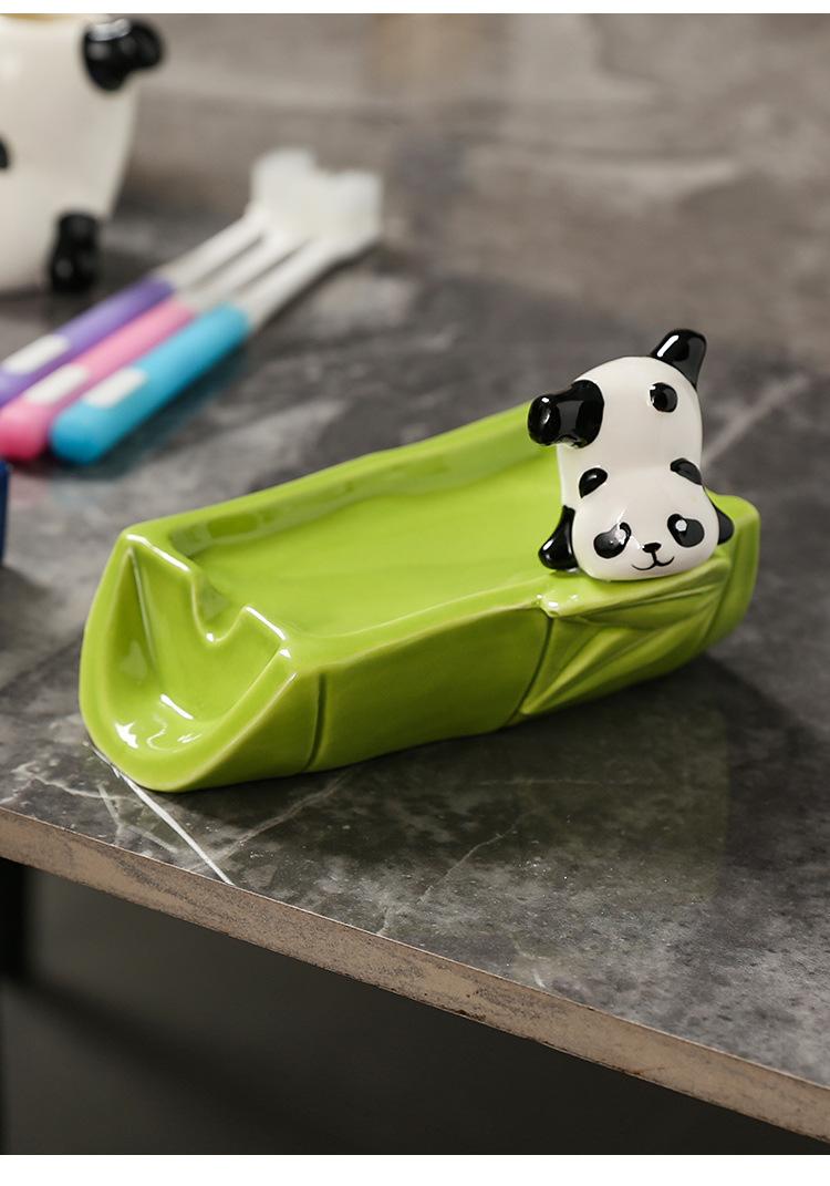 New high-appearance panda ceramic soap box
