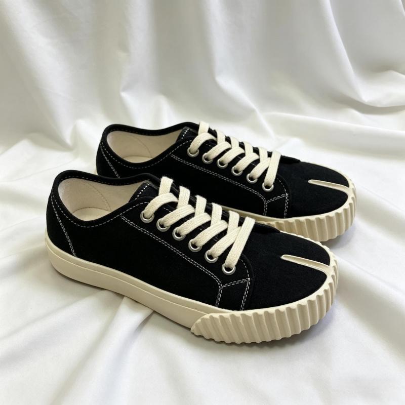 Summer Vibes!Trendy Split-Toe Canvas Sneakers for Men & Women| Perfect for Spring & Summer Holiday Travel| Comfortable & Stylish Casual Shoes| Limited Edition Spring & Summer Travel shoes Vacation style Comfortable sneakers Limited edition sneakers