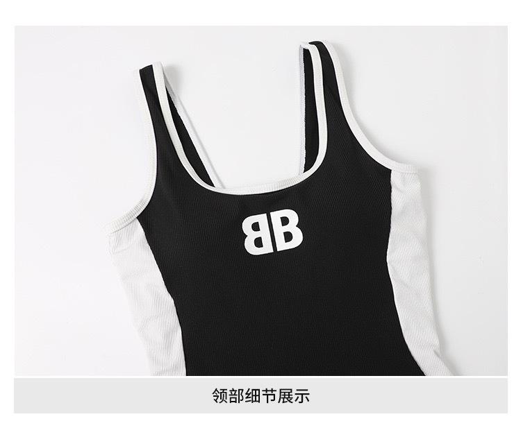 Women's One-Piece Swimsuit 2026 New Fashion Sexy Swimwear Conservative Professional Sports Swimwear Wholesale