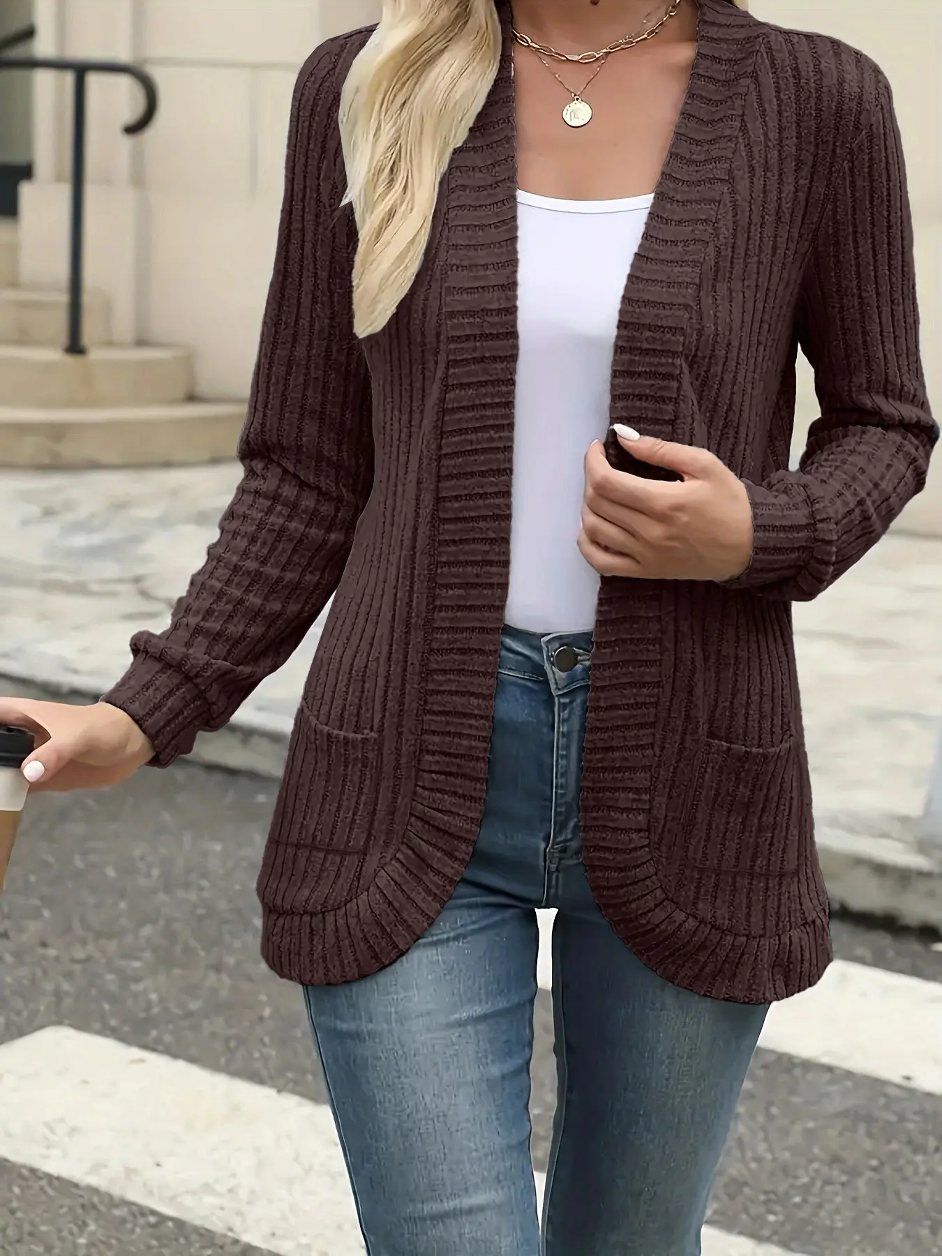 Cardigan with Pockets, Soft and Comfortable, Slimming Effect, Perfect for Everyday Casual Wear, Stylish and Practical Outerwear
