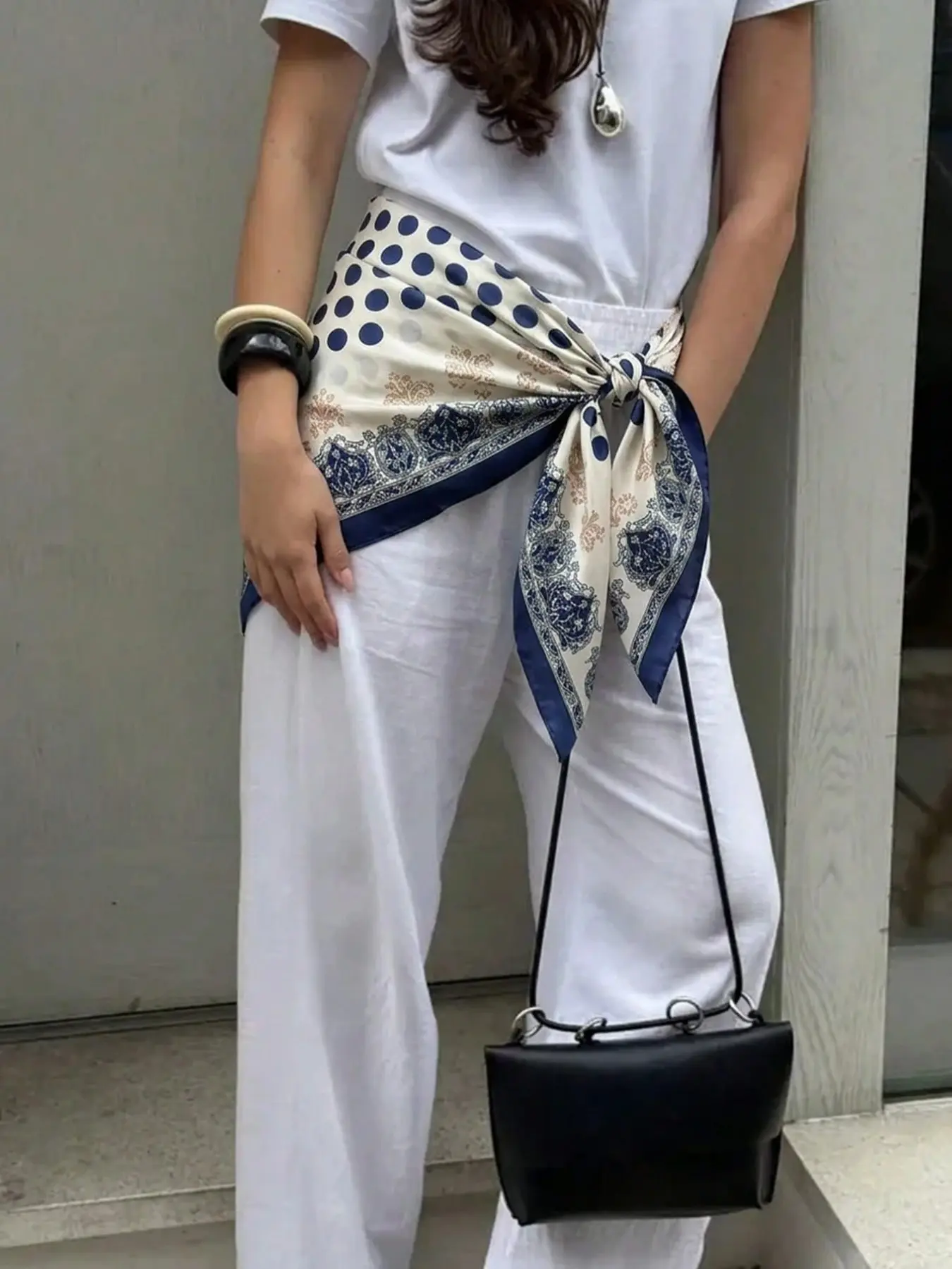 Women's Polka-Dot Scarf with Blue Border (1 Piece) — Satin hair ribbon/headscarf/decorative waist sash; a versatile neck accessory for spring and autumn, outdoor activities, the beach, and vacations.