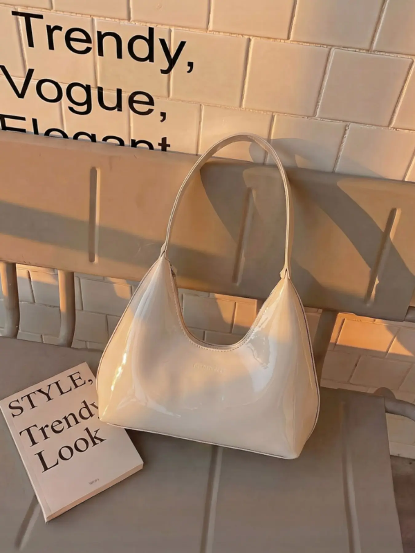 2026 New Fashionable Single Shoulder Bag, Chic Solid Color Retro Glossy Small Square Underarm Bag, Ideal for Commute, Travel, Parties, Shopping, Fashionable Bags