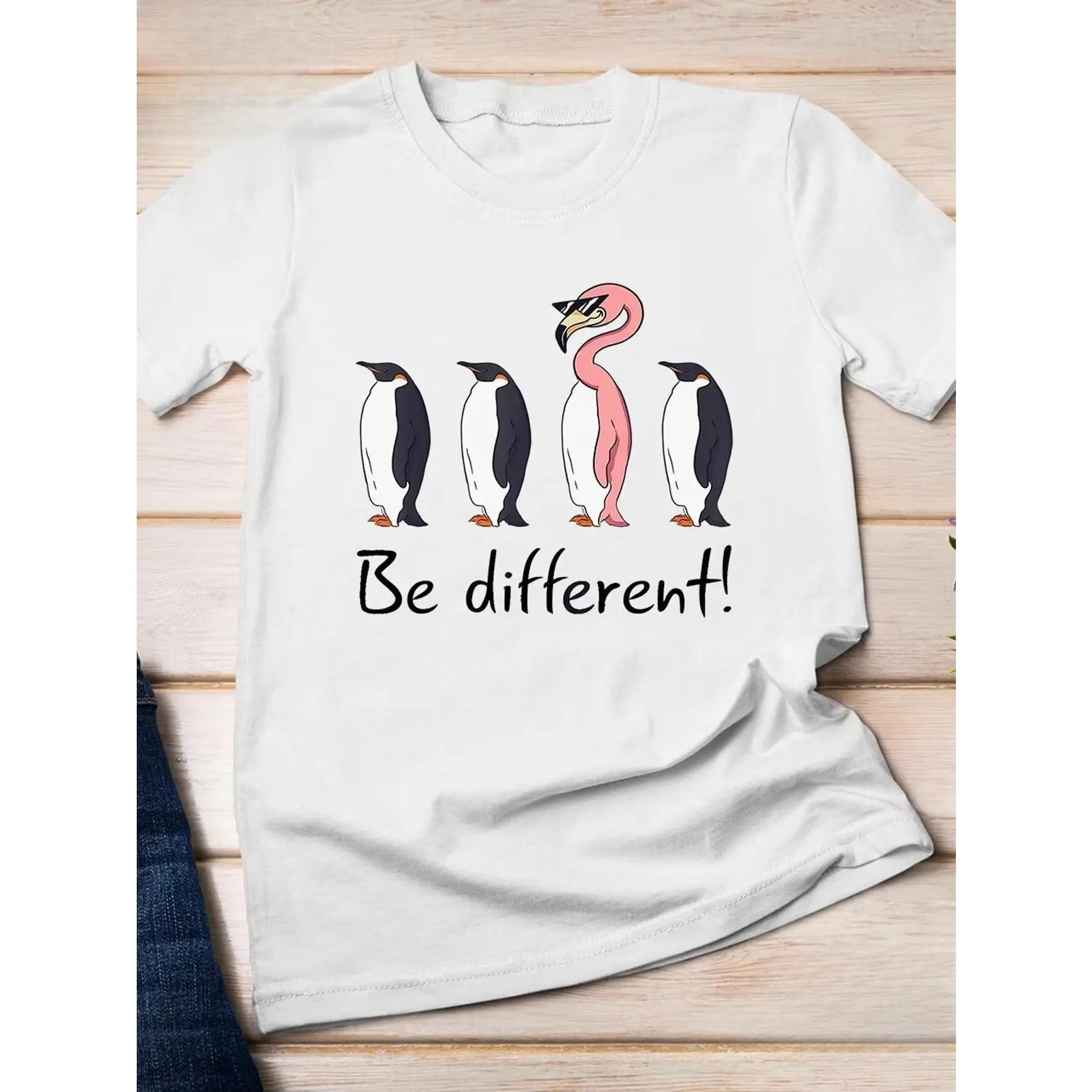 Men's Short-Sleeve Breathable Soft Loose Pure Cotton Oversized T-Shirt - Penguin Flamingo "Be Different" Graphic, Casual Inspirational Street Top, Ideal Valentine Gift for Lovers