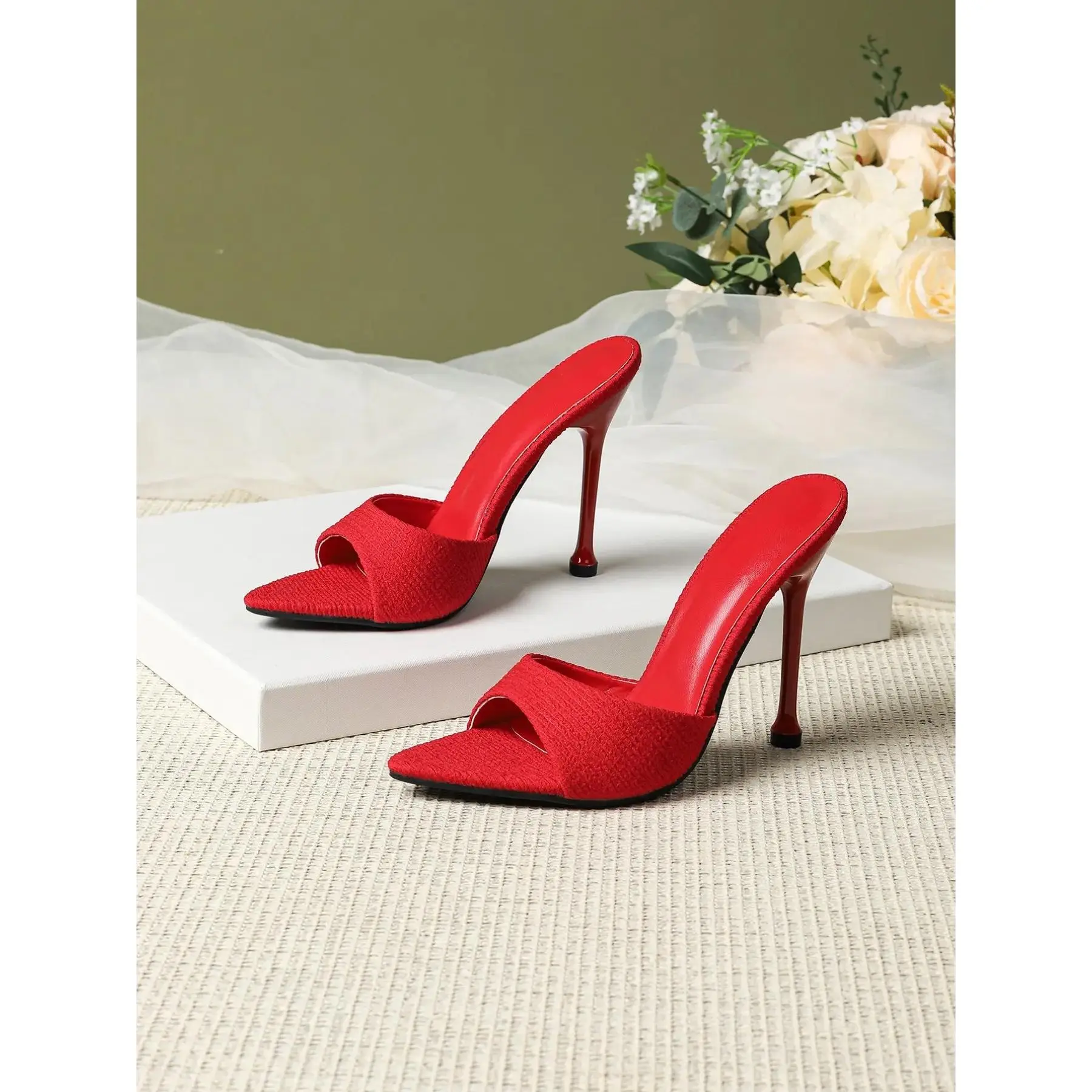2026 New Textured Pointed Toe Low Heel Rubber Women's Elevated Sandals, Fashionable Footwear, Elegant Vintage Strap-Heeled Shoes Party & Date Night, fashionable wedge sandals