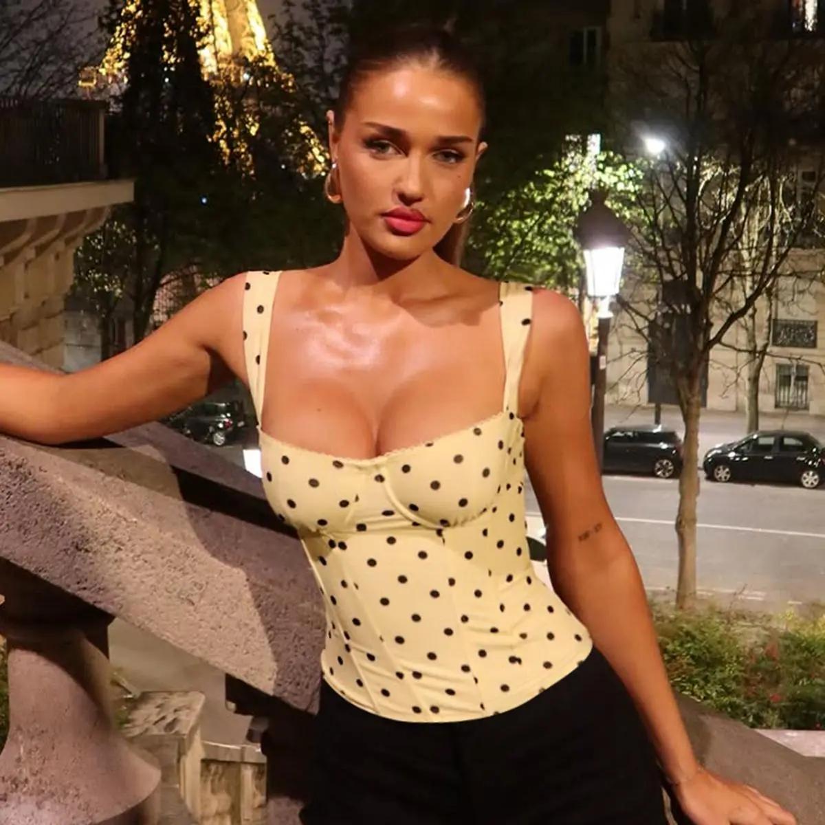 Women's 2026 Summer New Polka Dot Corset Crop Top Features Structured Bustier Cups Wide Shoulder Straps Vertical Seam Details Elegant Retro Inspired Style Short Tops,sohochic