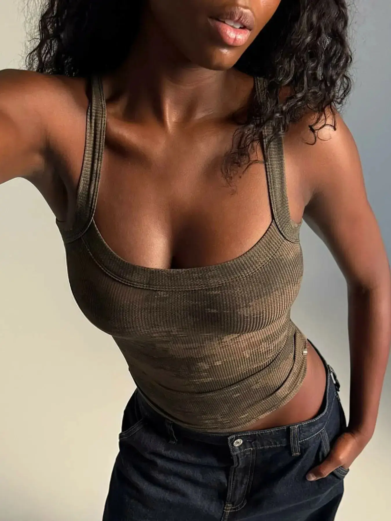 Street Casual Tight-Fit Camo Print Sexy Halter Top, Backless Sleeveless Cami Cross-Bound Short Vest, Fashionable Women's Crop Tank, All Seasons