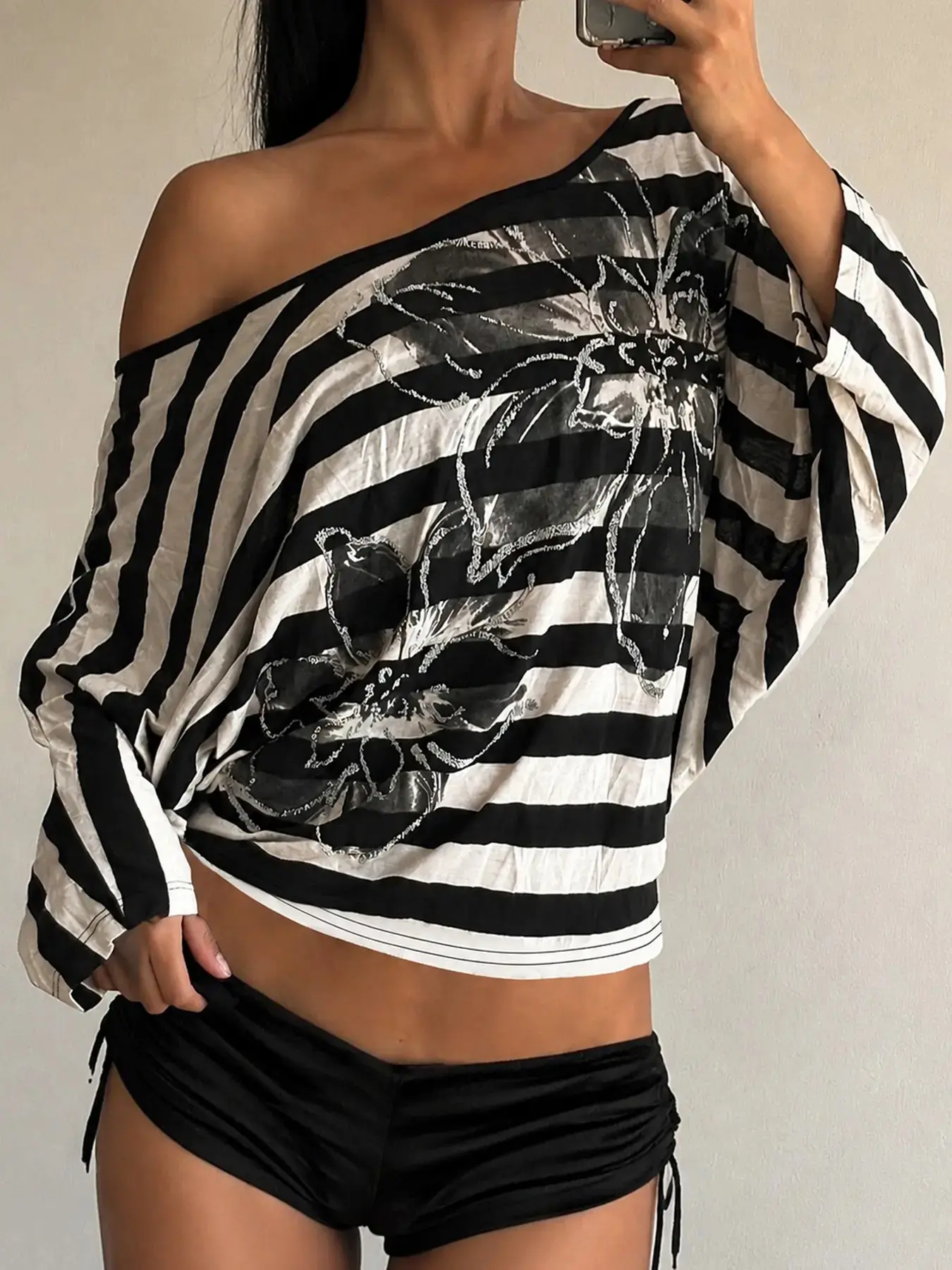 Street Style Casual Striped Colorblock Loose Top, Casual Everyday Top, Bohemian Casual Top, Boho Cottagecore Blouse, Fashion Retro Batwing Sleeve Asymmetrical Shoulder T-Shirt for Fall, Boho Clothing