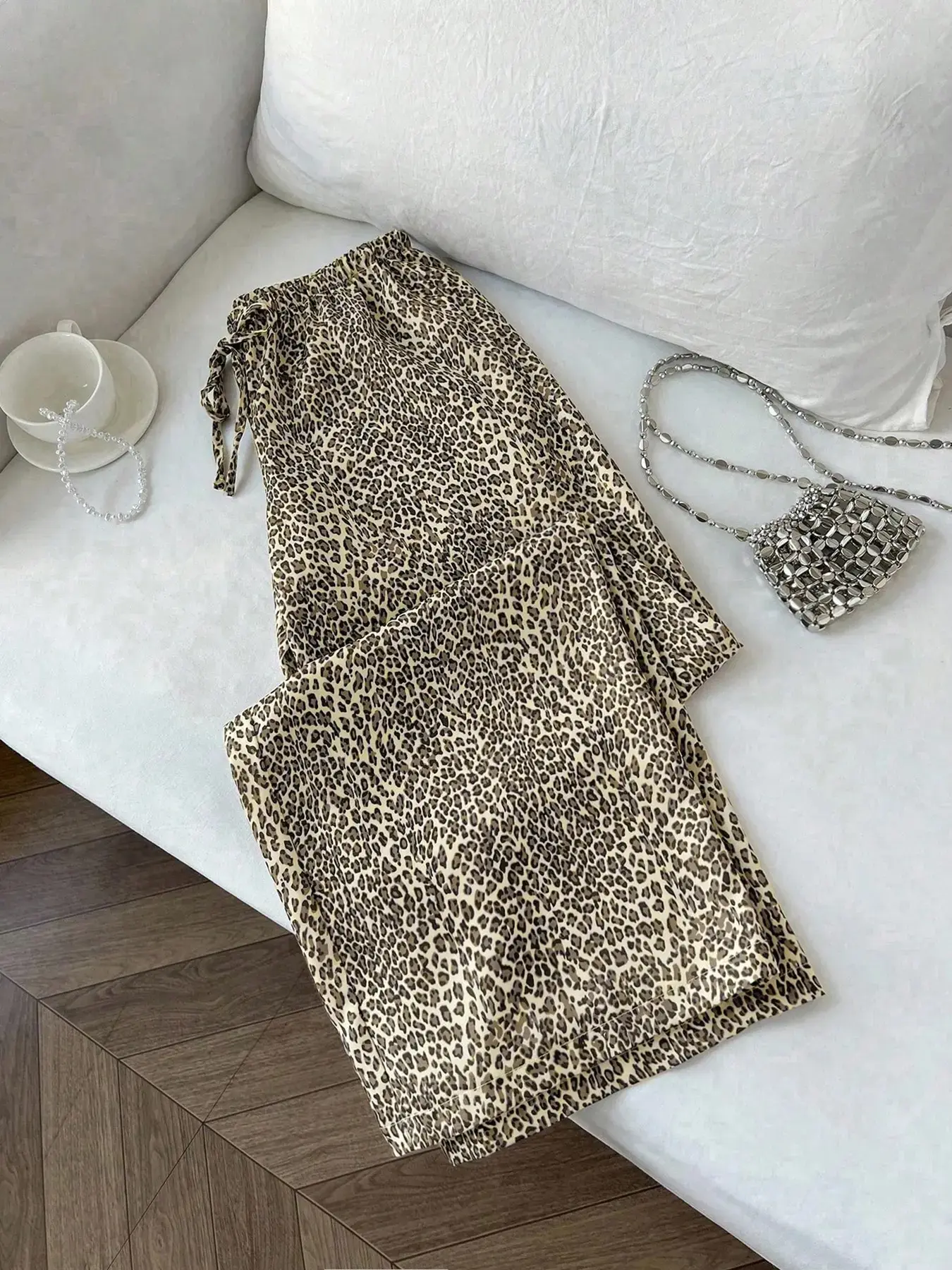 1 Piece Women's Leopard Print Wide Leg Trousers, Casual High Rise, High Waist Drawstring, Loose Fit Casual Style for Summer, Casual Comfy Trousers, Casual Beach Pants