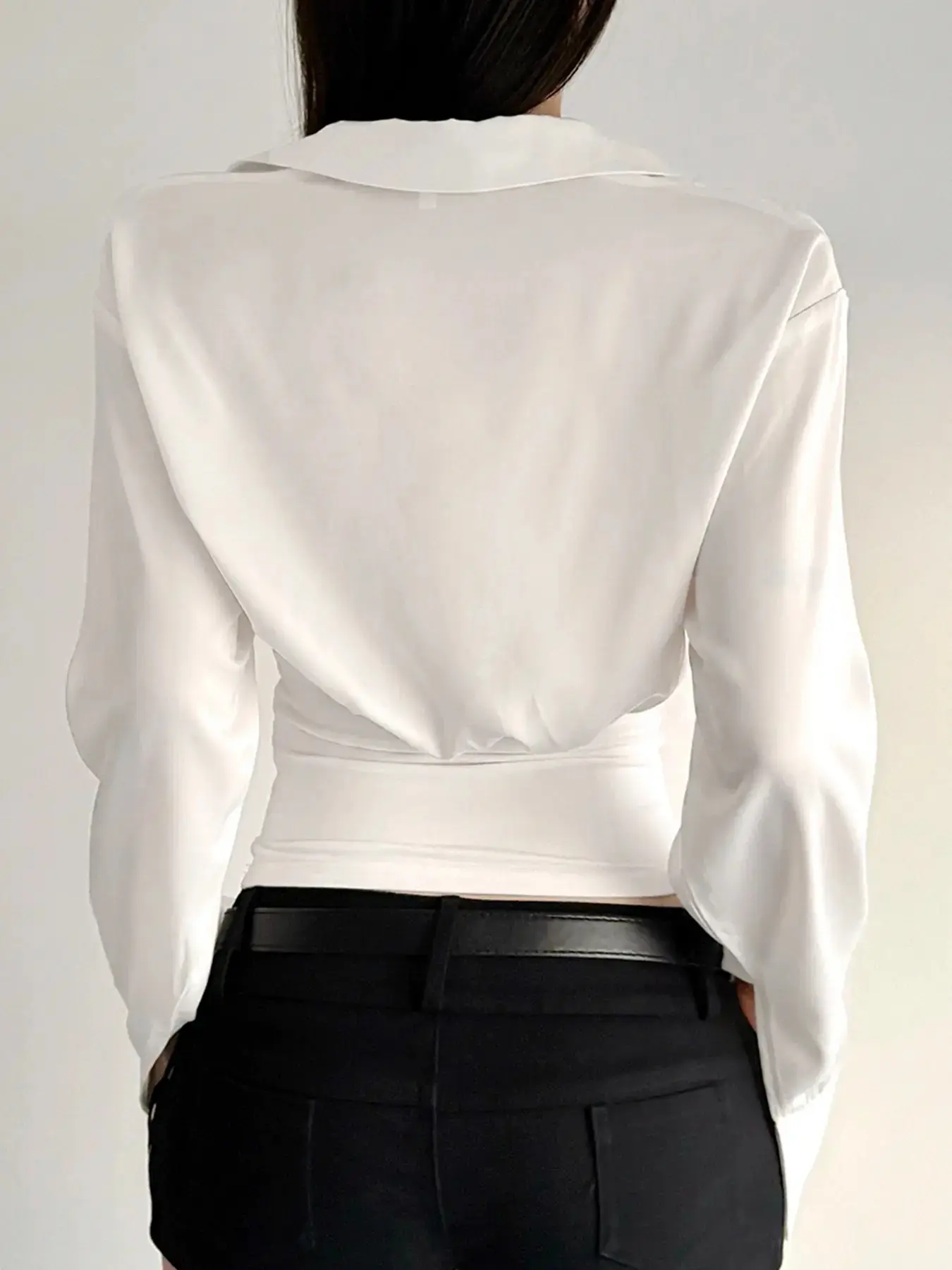 Women's Sexy Chic Basic Casual Fashion Collared Commuter V-Neck Button Front Pullover Blouse Shirt Button Up Blouses Womenswear, Solid Color Long Sleeve Slim-Fit Fitted Elastic Waist Top for Spring & Fall Casual Wear
