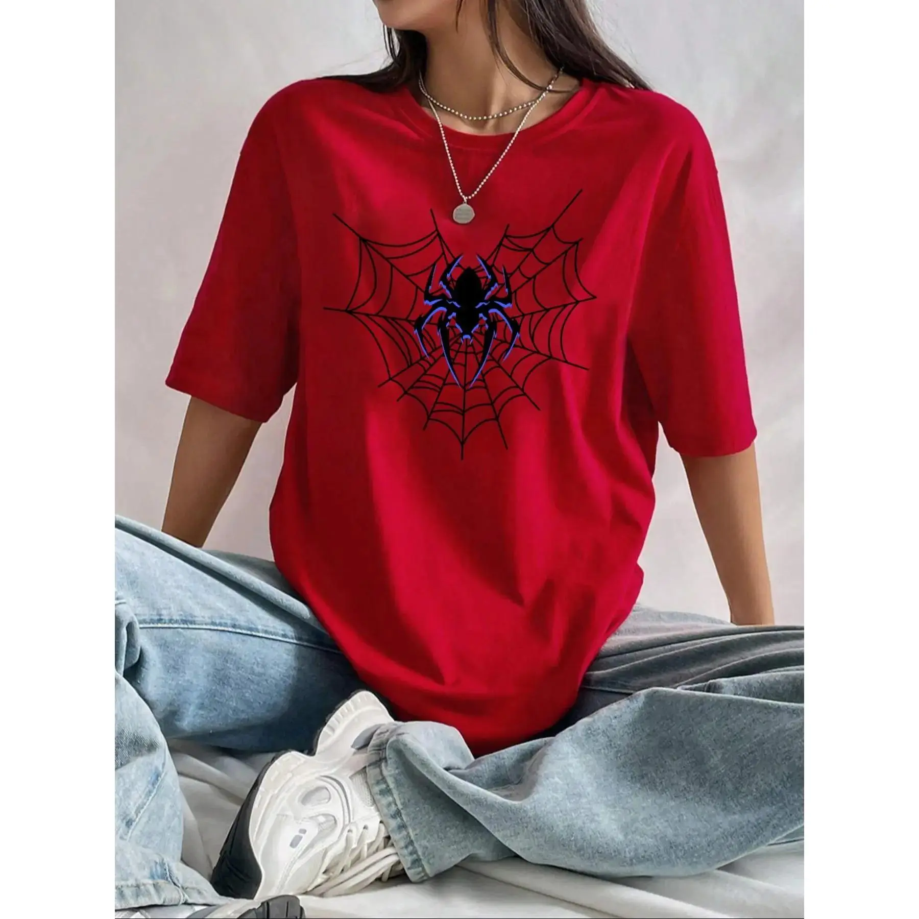 Spider Heart Graphic Tshirt, Women's Playful Drop-Shoulder Top with a Relaxed Fit for Summer Vacation