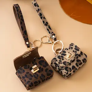 1pc Leopard Print Keychain Wallet - Stylish Zinc Alloy Key Ring with Golden-Tone Clasp, Compact Coin Purse for Women, Perfect for Car Keys & Everyday Use, Everyday Accessory |     Leopard Print Wallet |     Durable Keychain, Cute Wallet