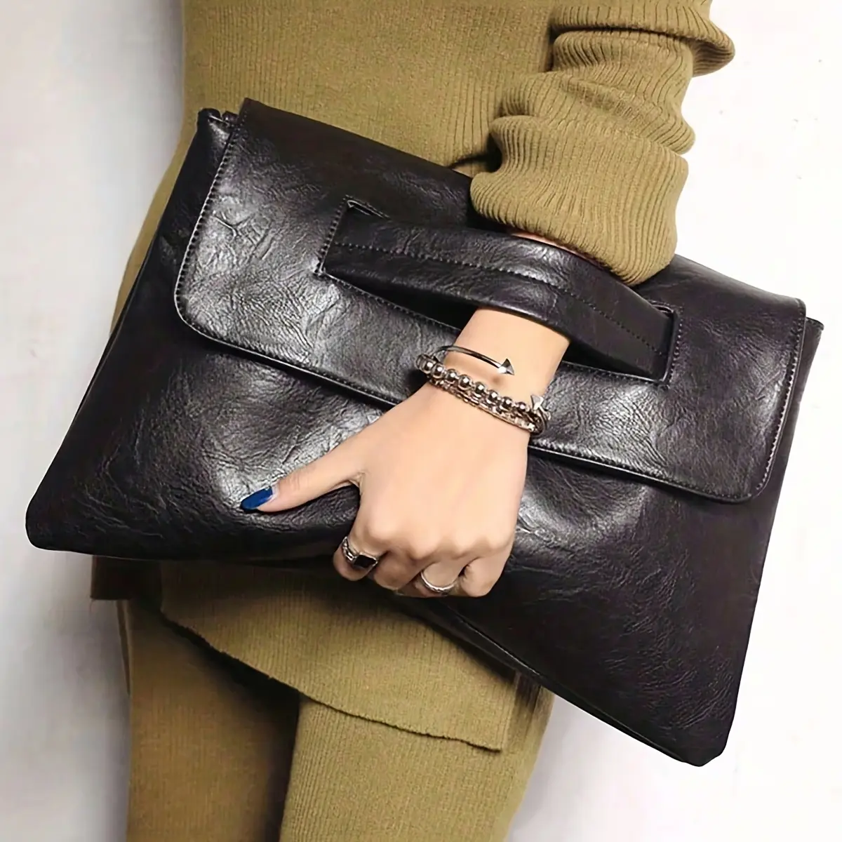 Women's Solid PU Leather Envelope Clutch - High-Capacity Wristlet Purse with Zip Closure for Evening Events